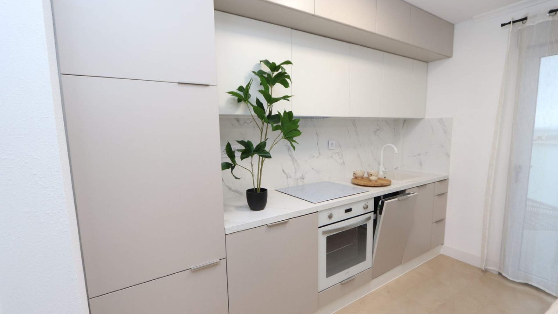 Resale - Apartment - Torrevieja - Torrevieja Centro