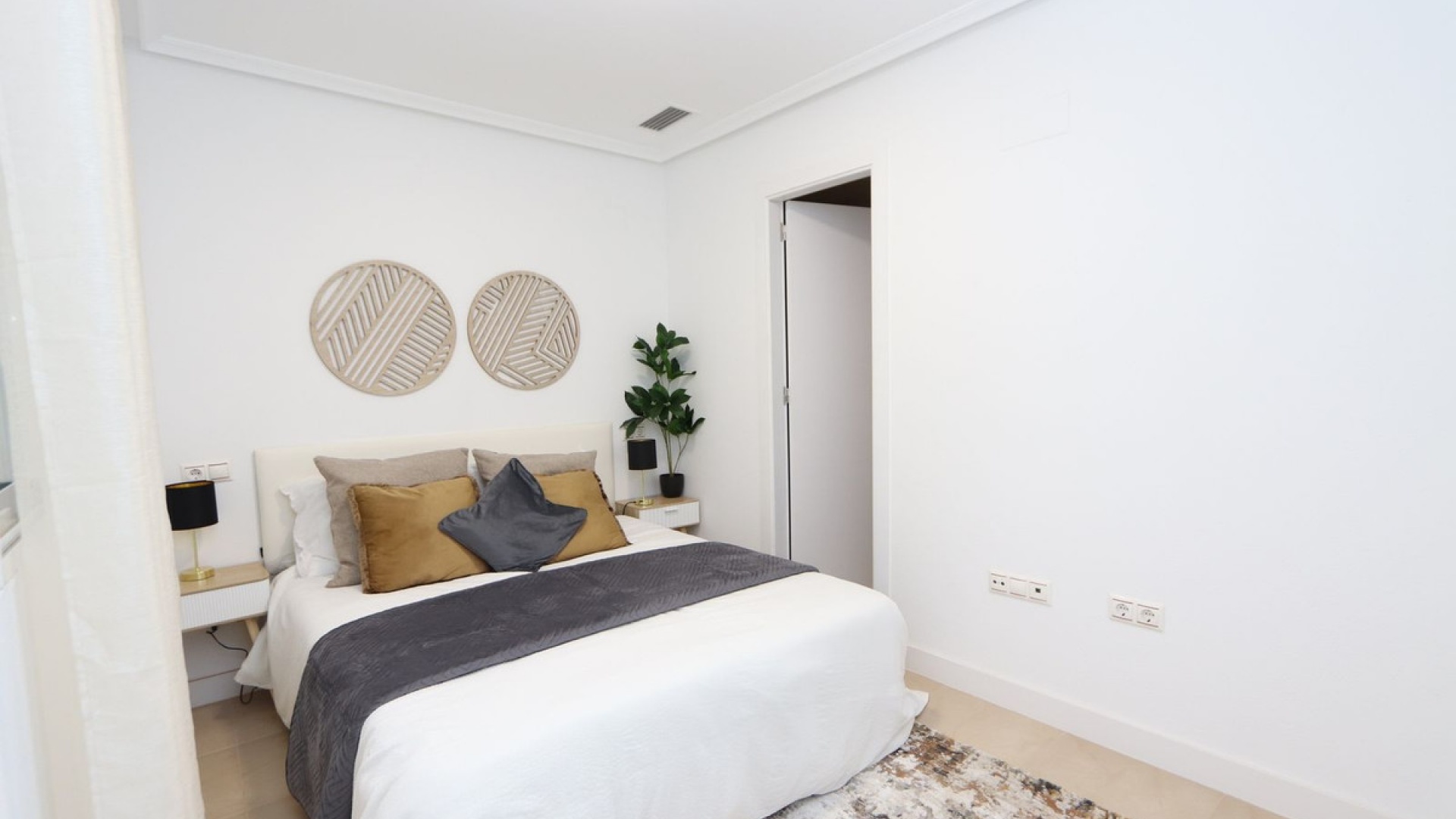 Resale - Apartment - Torrevieja - Torrevieja Centro