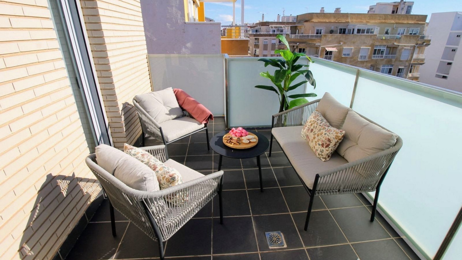Resale - Apartment - Torrevieja - Torrevieja Centro
