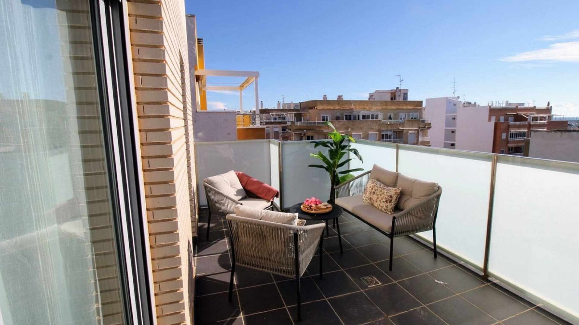 Resale - Apartment - Torrevieja - Torrevieja Centro