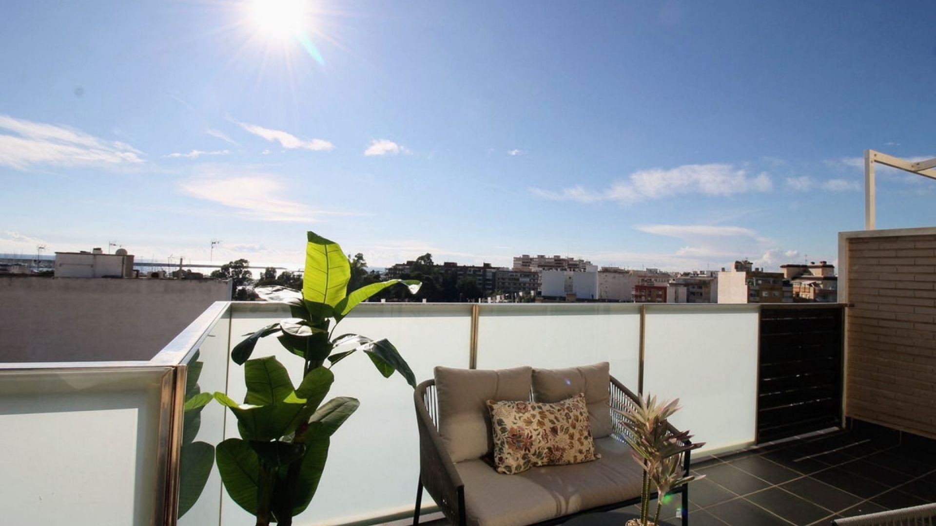 Resale - Apartment - Torrevieja - Torrevieja Centro