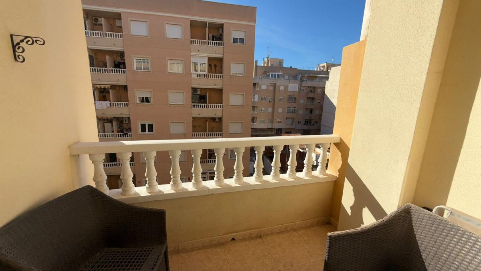 Resale - Apartment - Torrevieja - Torrevieja Centro