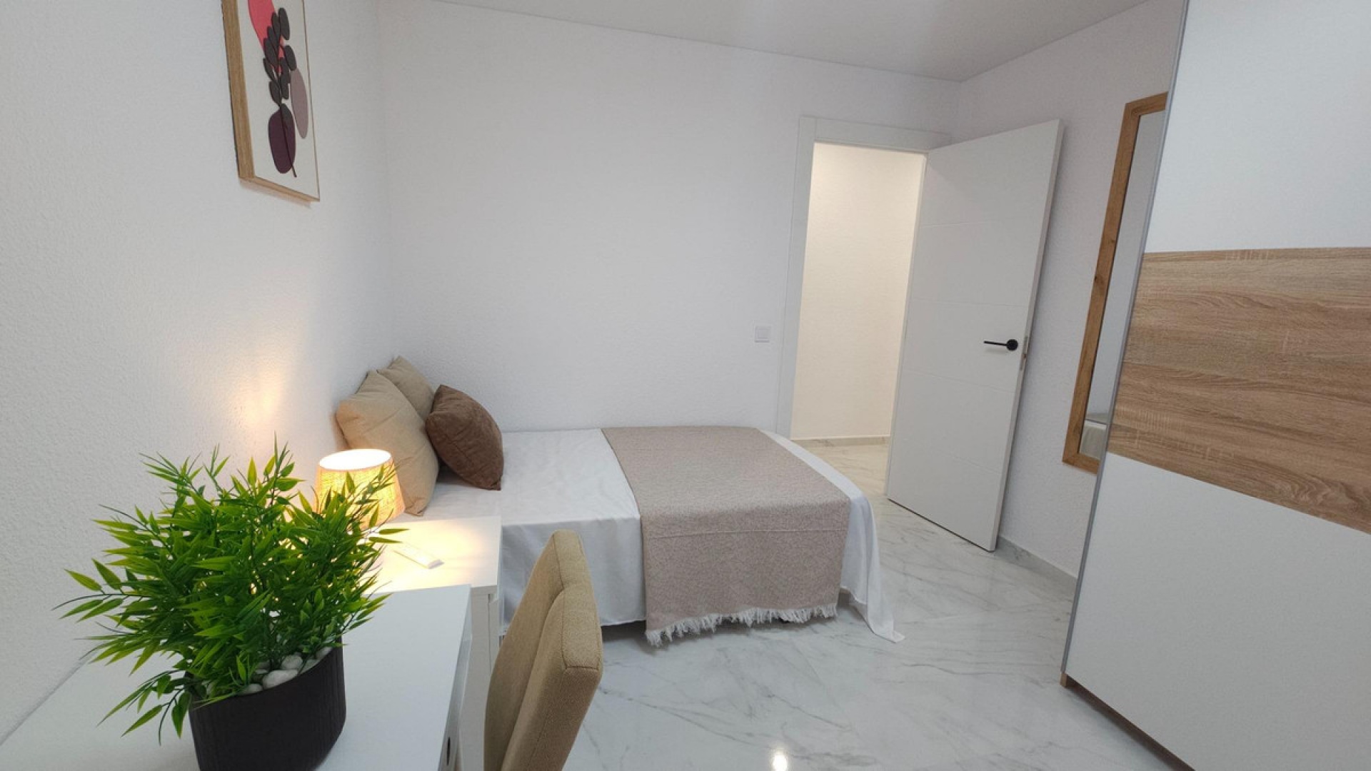 Resale - Apartment - Torrevieja - Torrevieja Centro