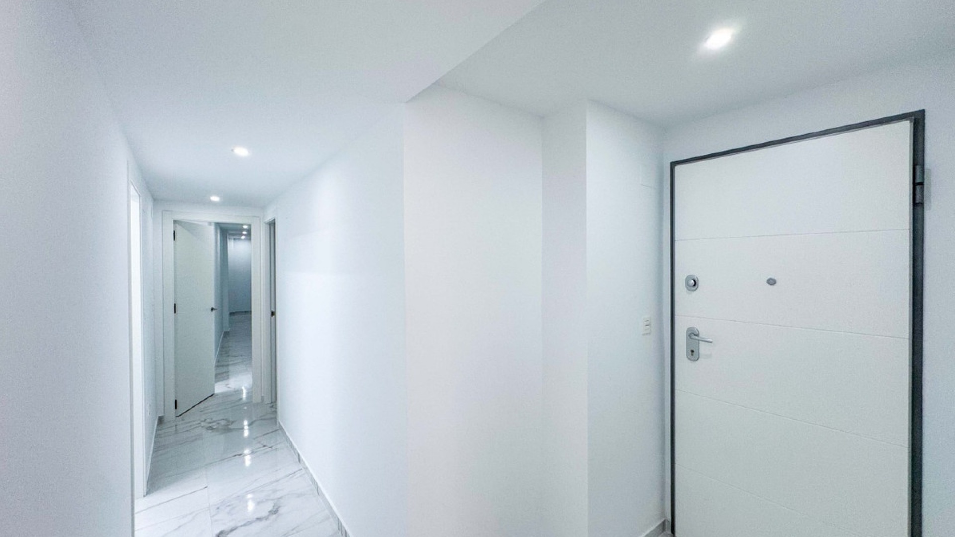 Resale - Apartment - Torrevieja - Torrevieja Centro