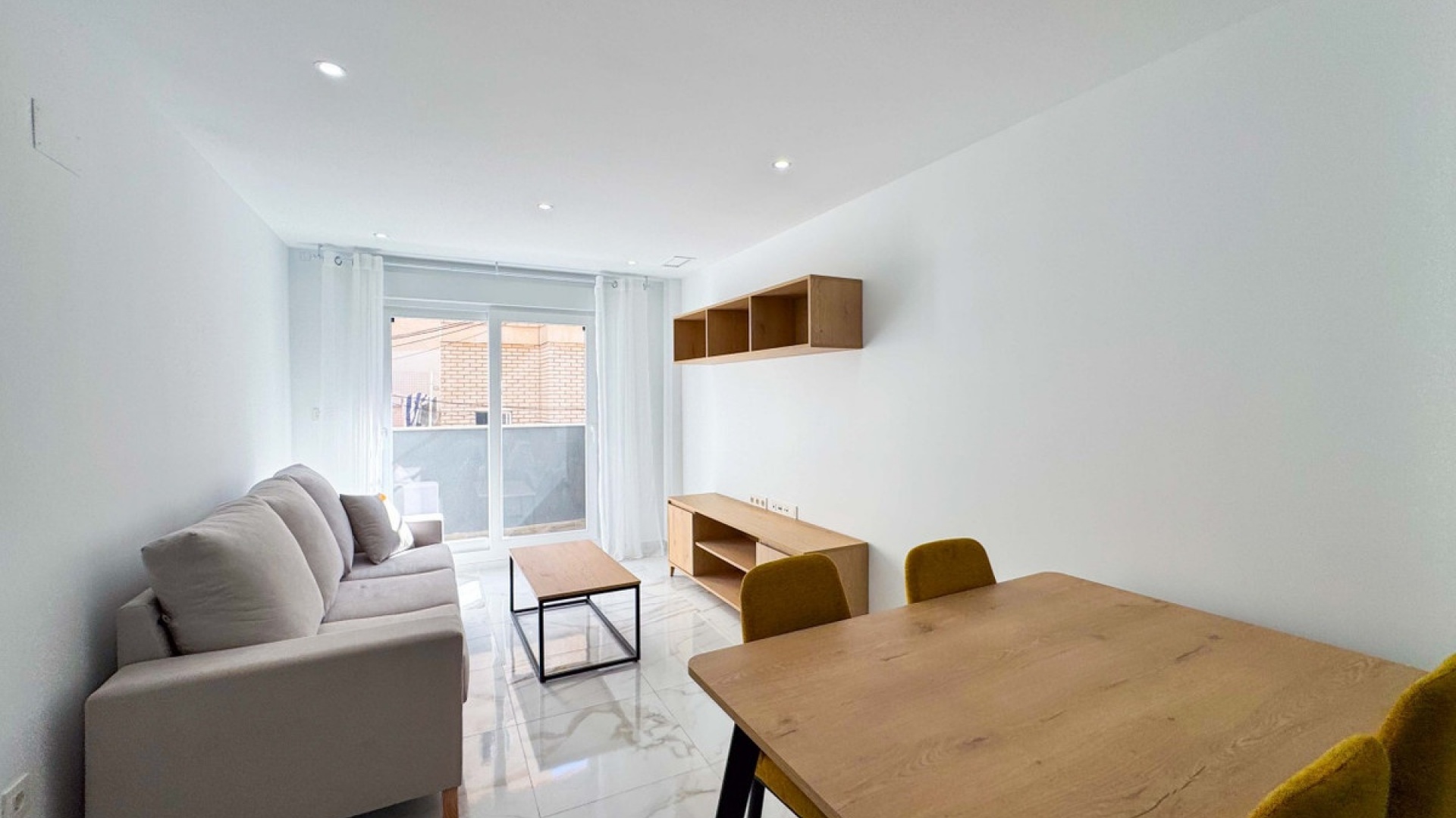 Resale - Apartment - Torrevieja - Torrevieja Centro