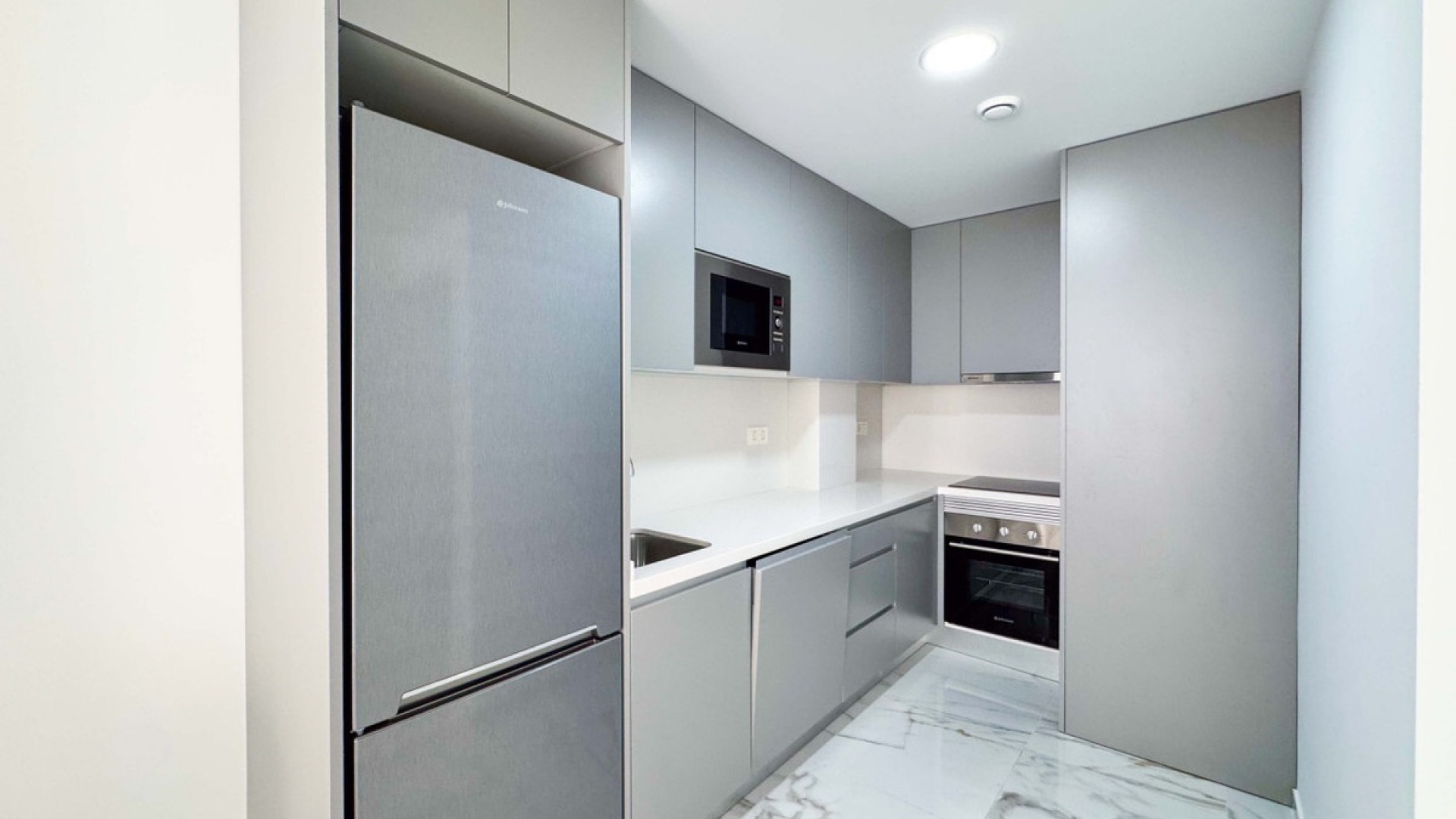 Resale - Apartment - Torrevieja - Torrevieja Centro