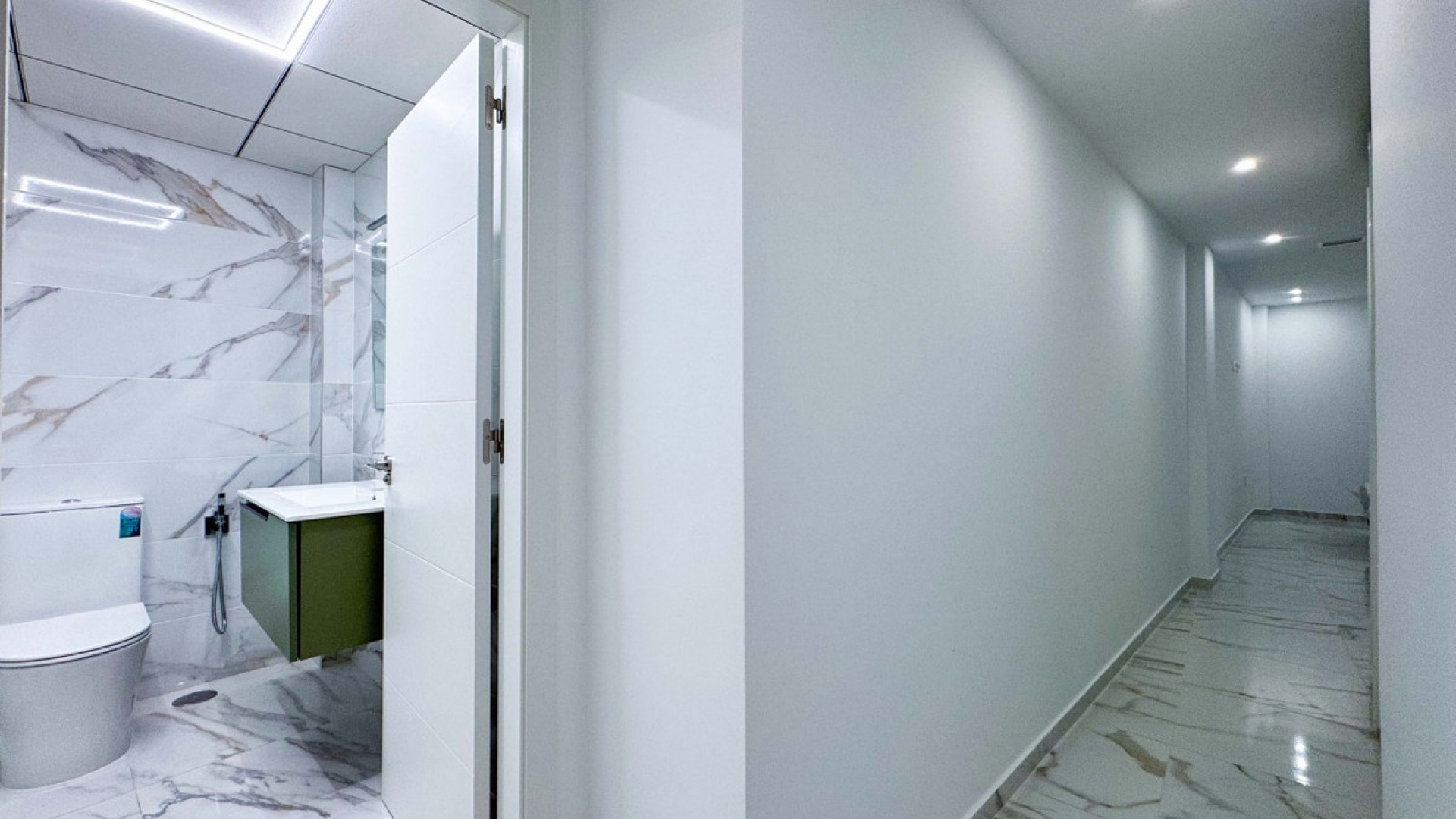 Resale - Apartment - Torrevieja - Torrevieja Centro