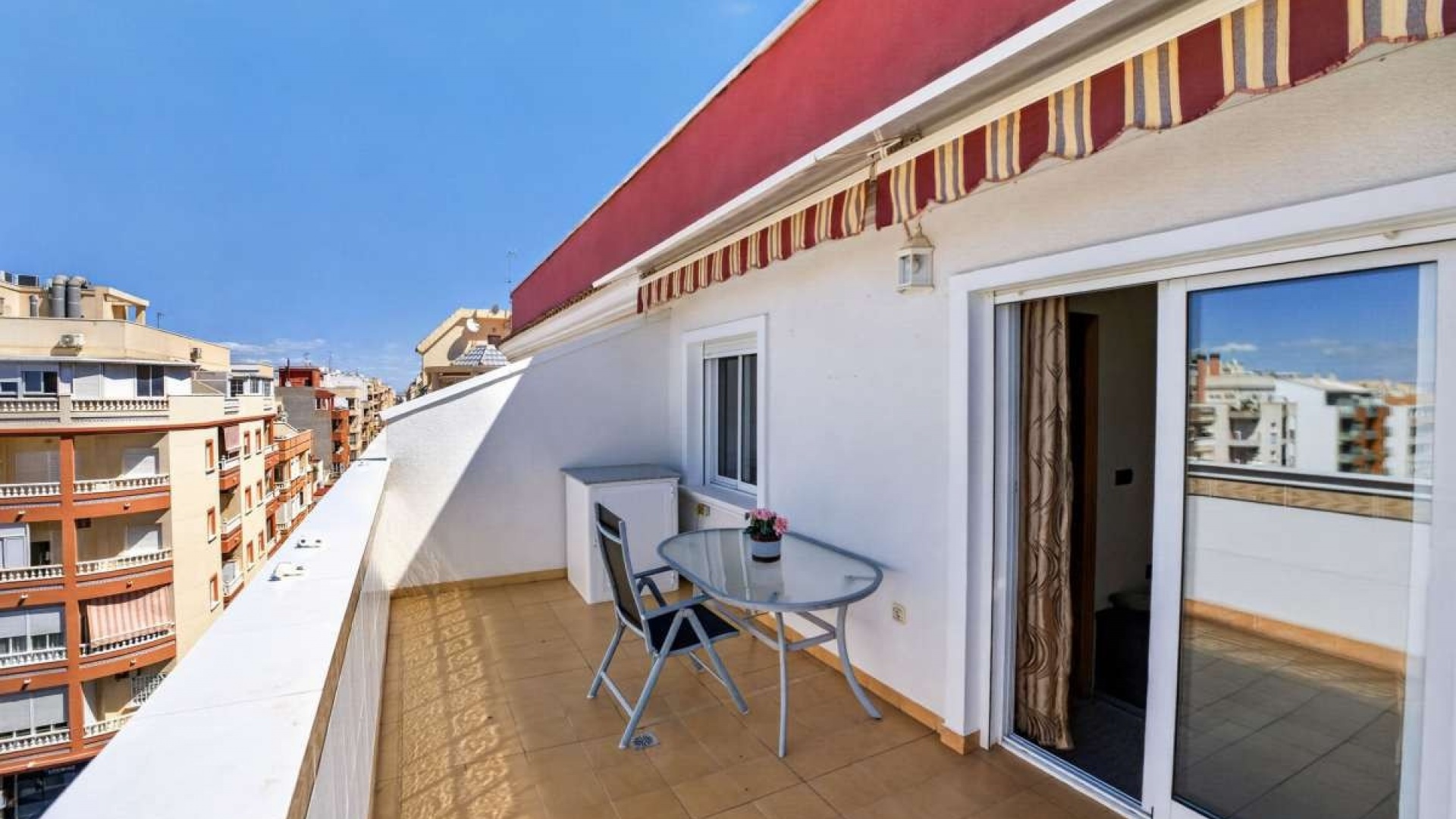 Resale - Apartment - Torrevieja - Torrevieja Centro