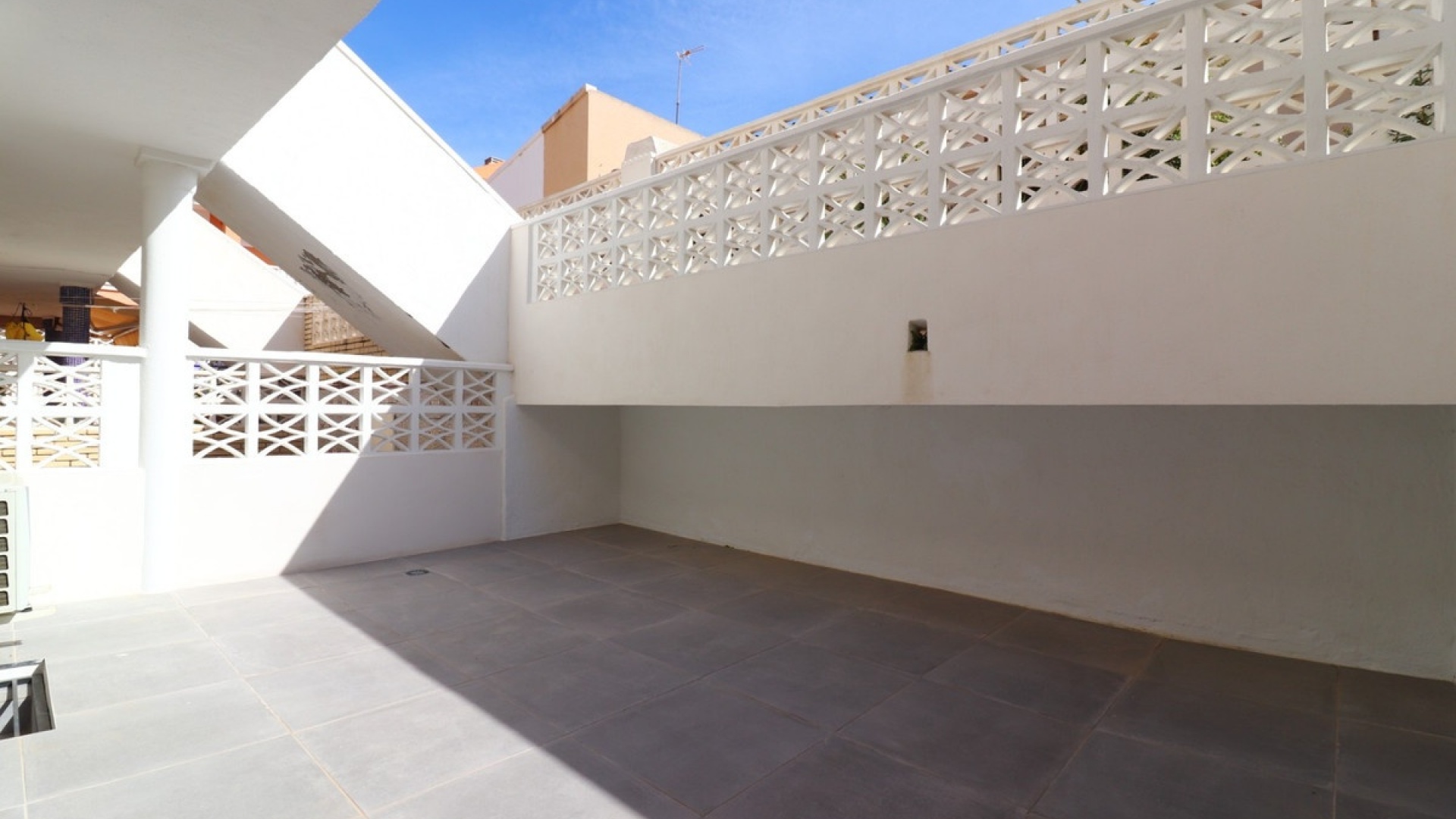 Resale - Apartment - Torrevieja - Torrevieja Centro