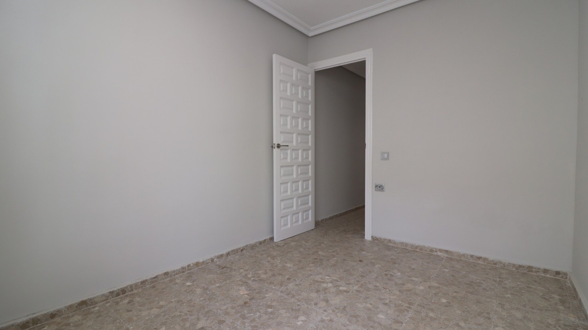 Resale - Apartment - Torrevieja - Torrevieja Centro