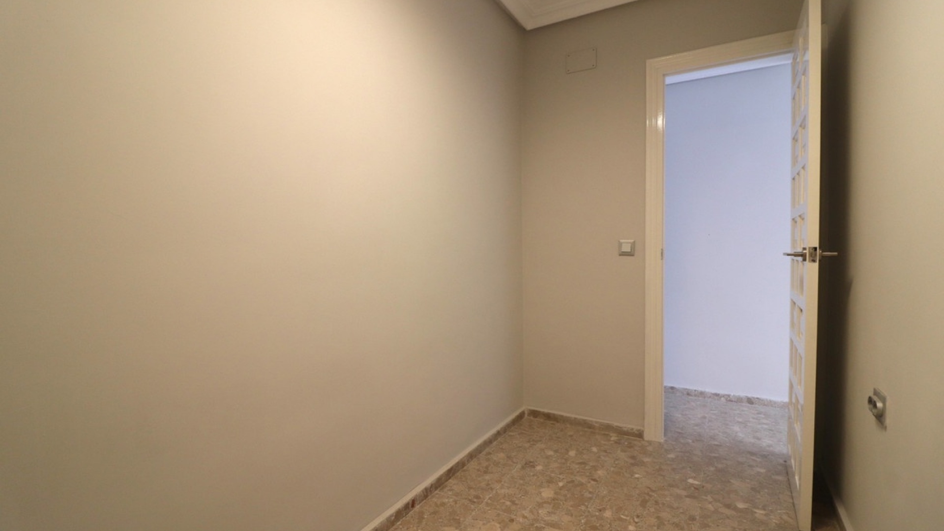 Resale - Apartment - Torrevieja - Torrevieja Centro