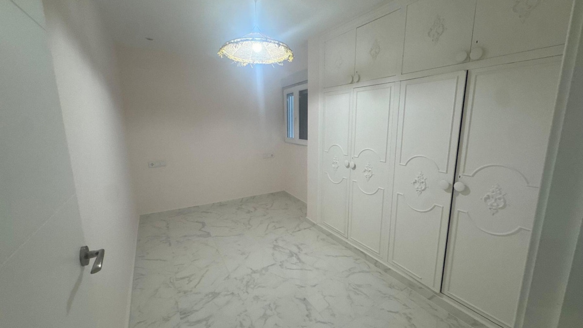 Resale - Apartment - Torrevieja - Torrevieja Centro