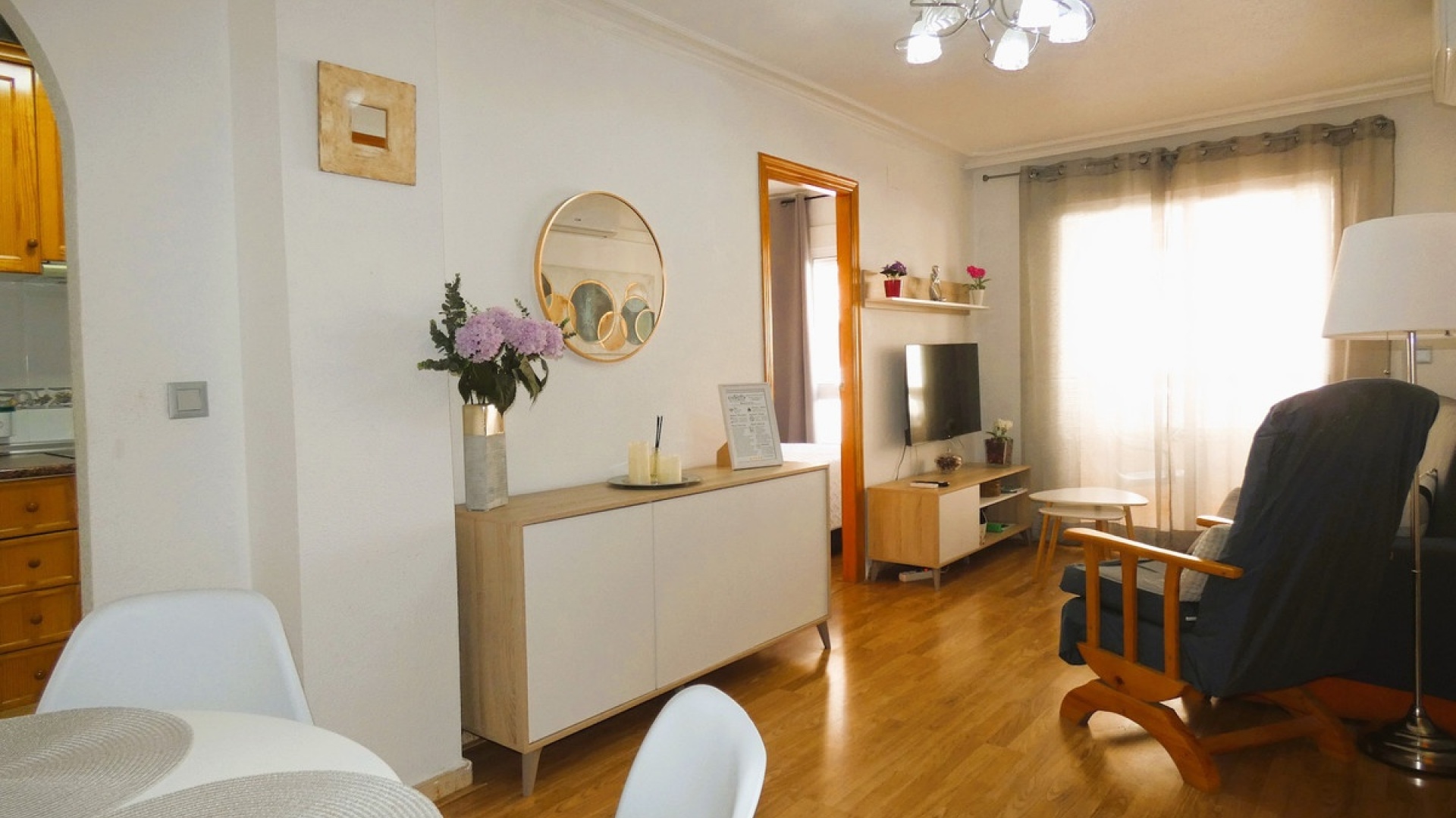 Resale - Apartment - Torrevieja - Torrevieja Centro