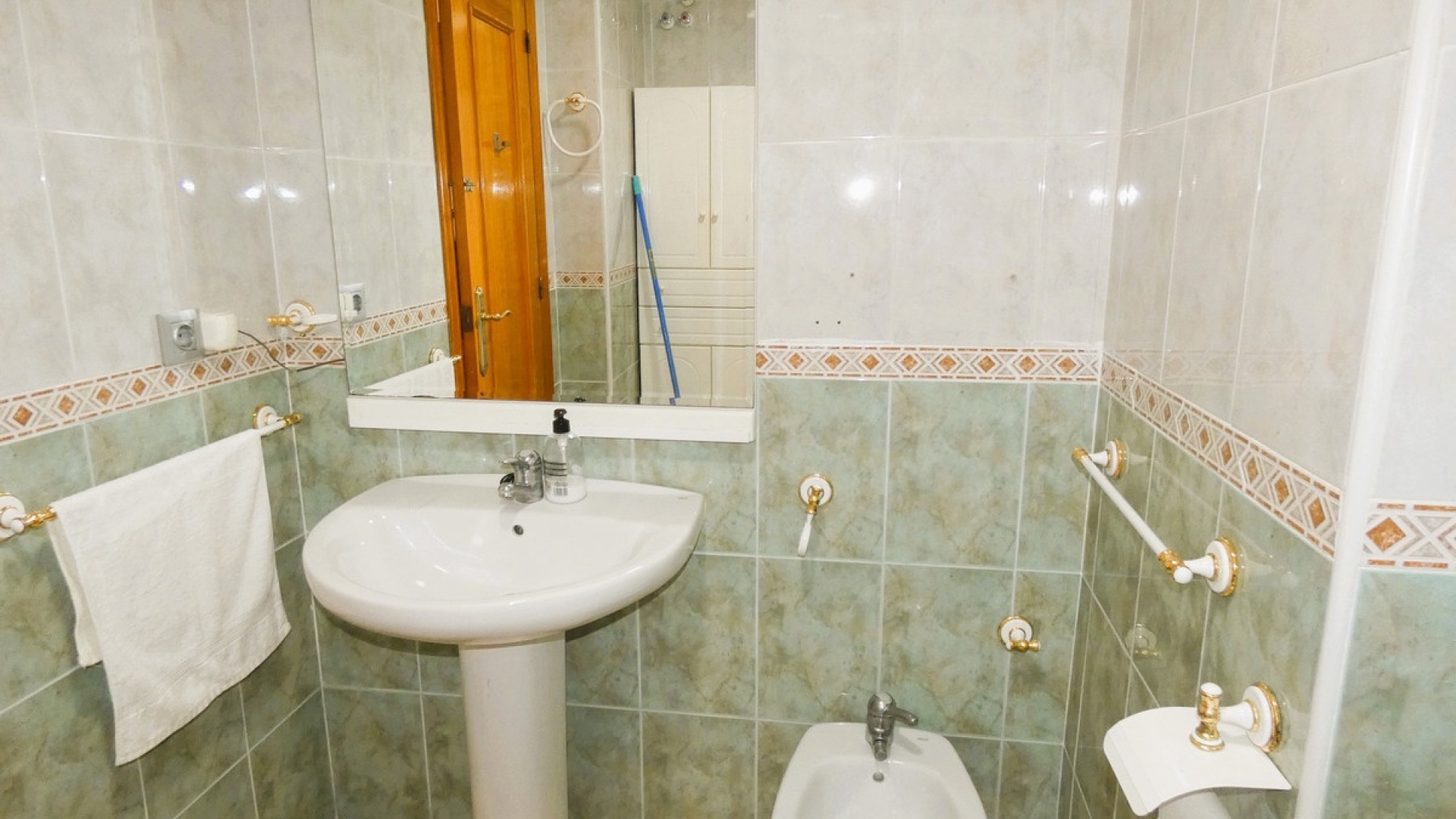 Resale - Apartment - Torrevieja - Torrevieja Centro