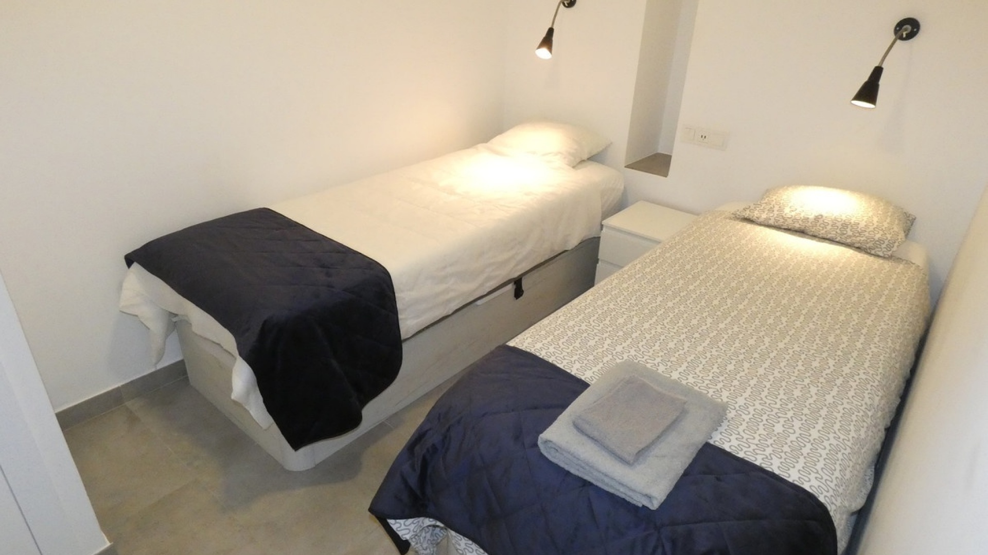 Resale - Apartment - Torrevieja - Torrevieja Centro