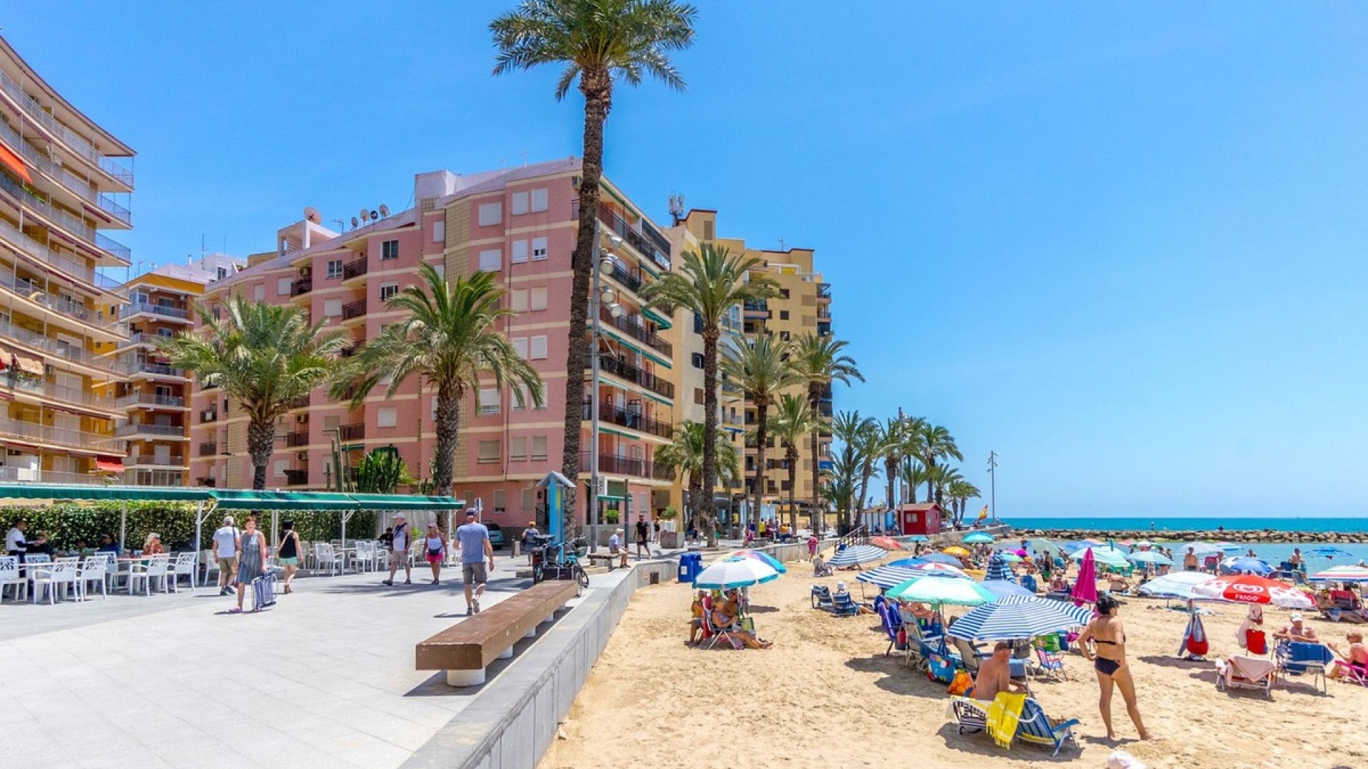 Resale - Apartment - Torrevieja - Torrevieja Centro