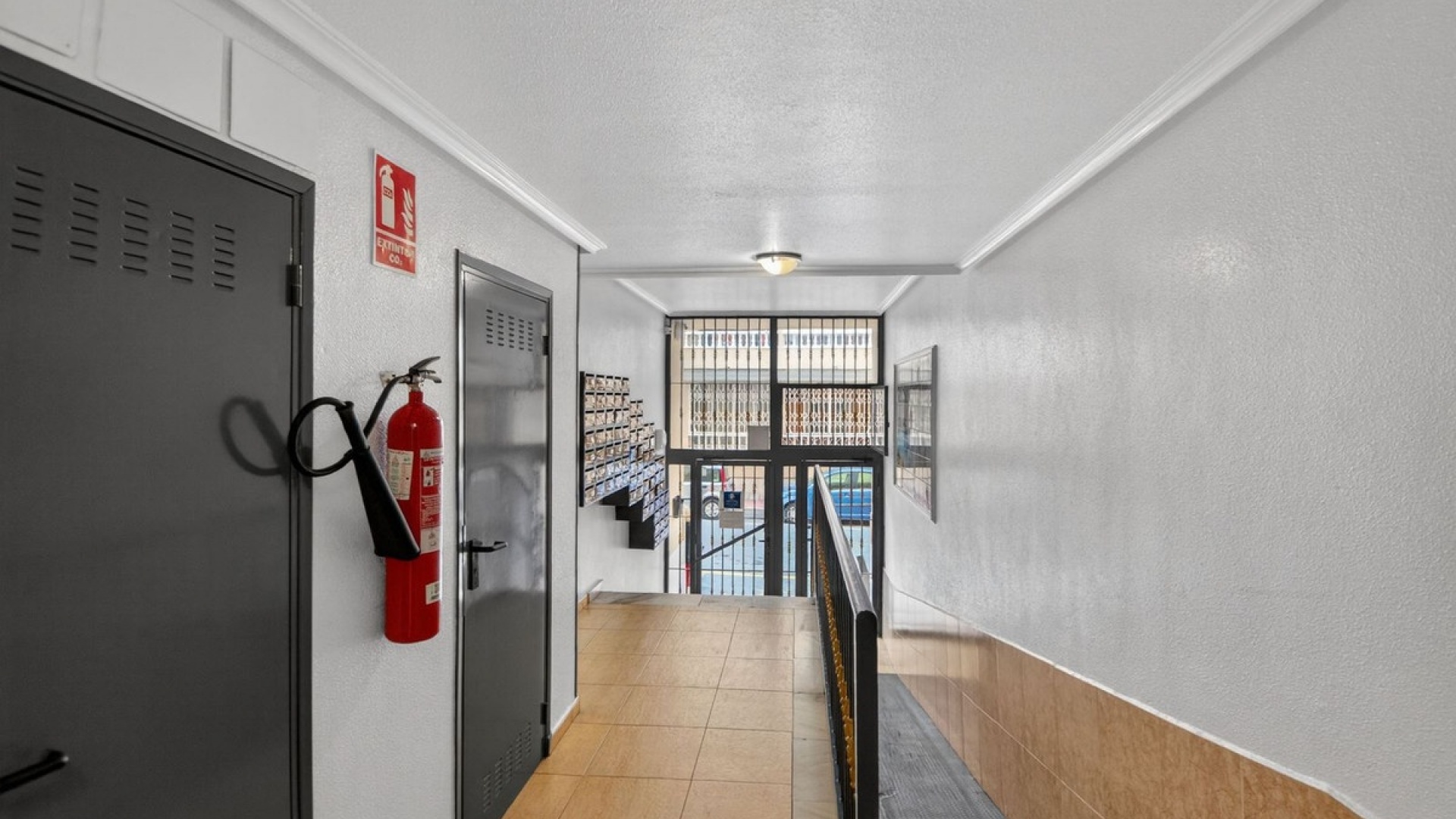 Resale - Apartment - Torrevieja - Torrevieja Centro