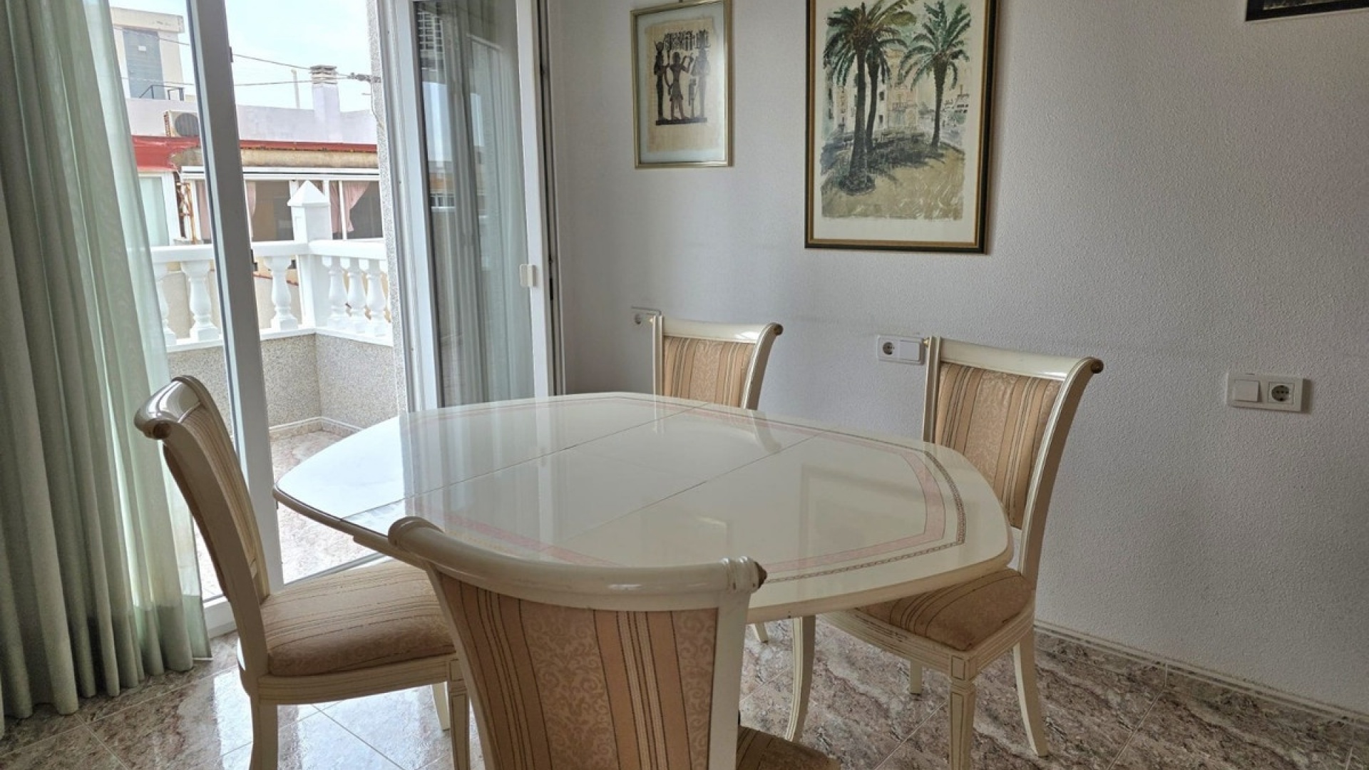 Resale - Apartment - Torrevieja - Torrevieja Centro