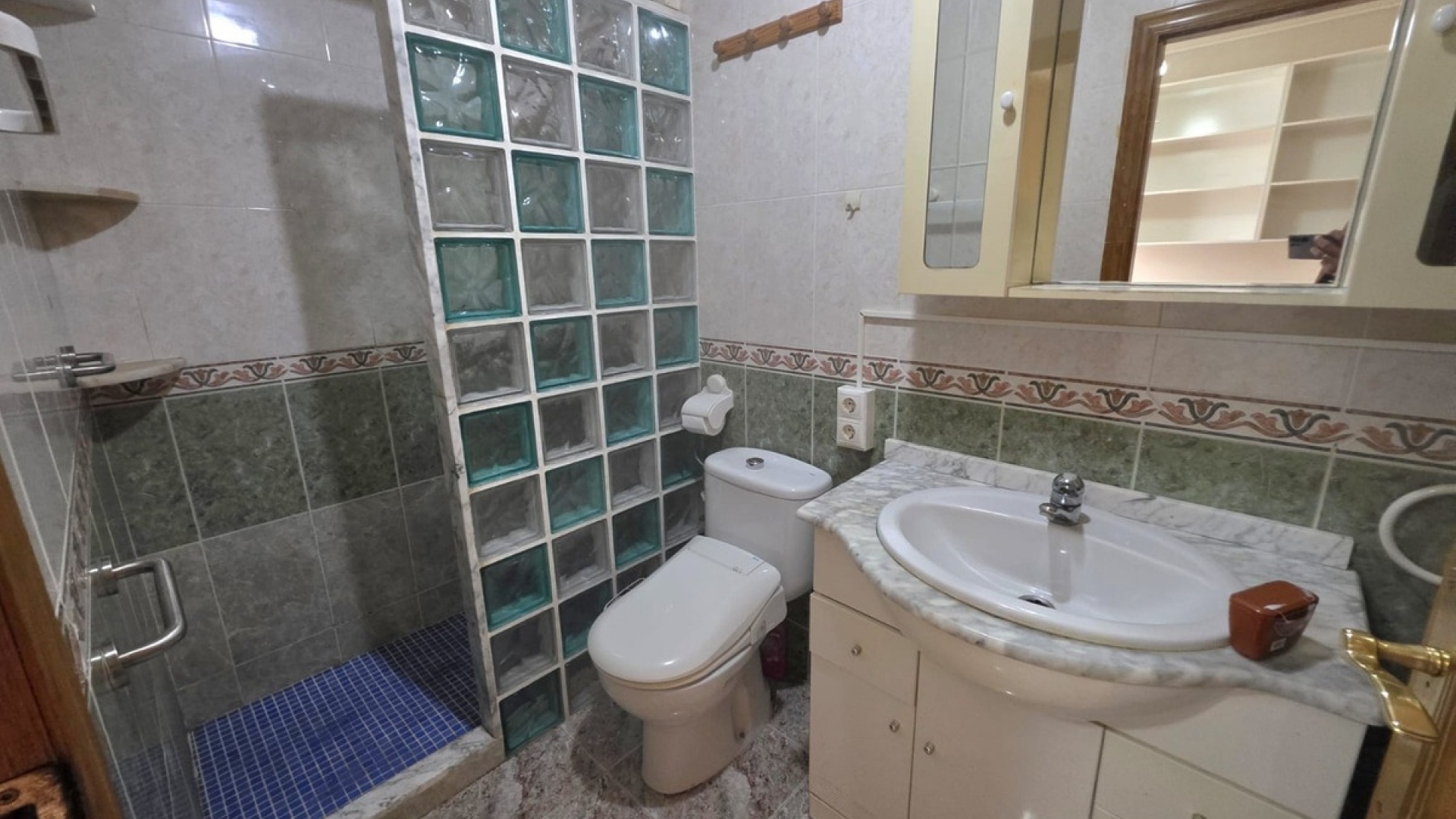 Resale - Apartment - Torrevieja - Torrevieja Centro