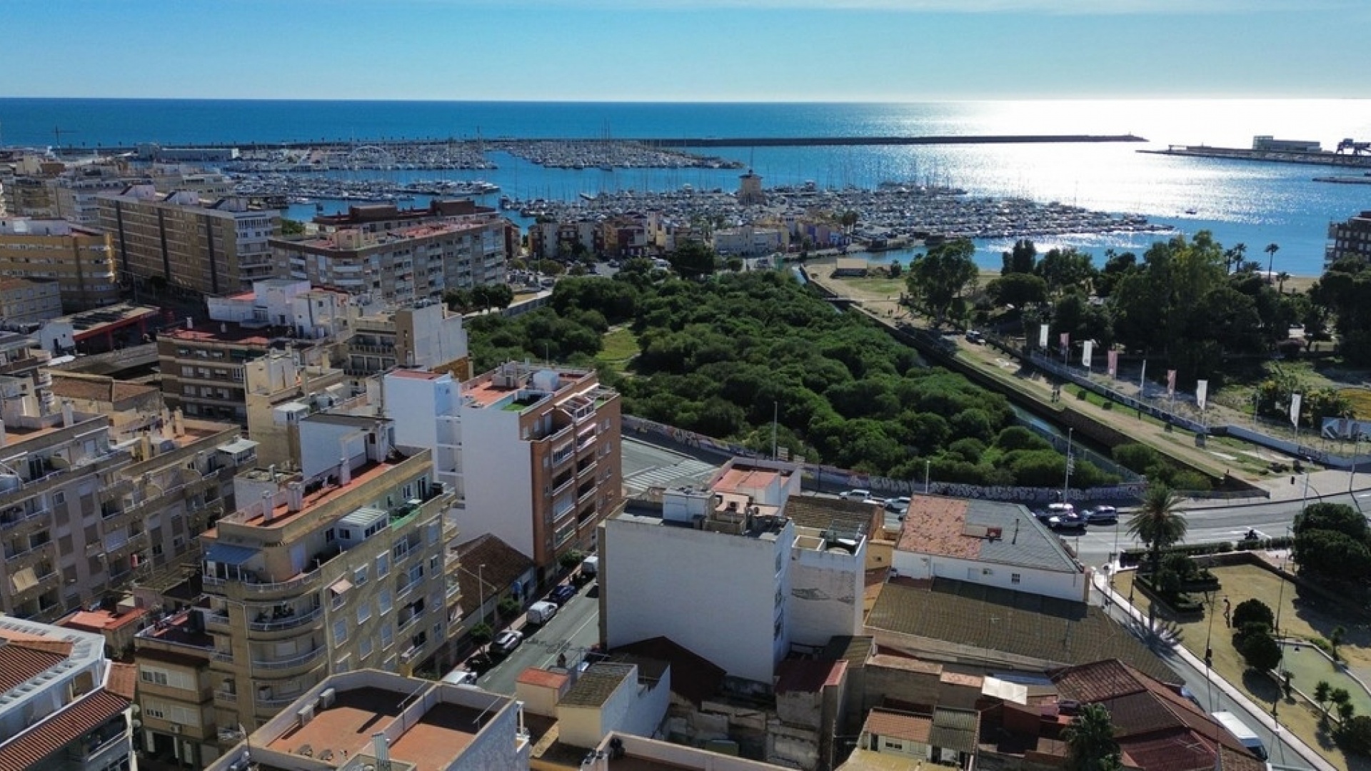 Resale - Apartment - Torrevieja - Torrevieja Centro