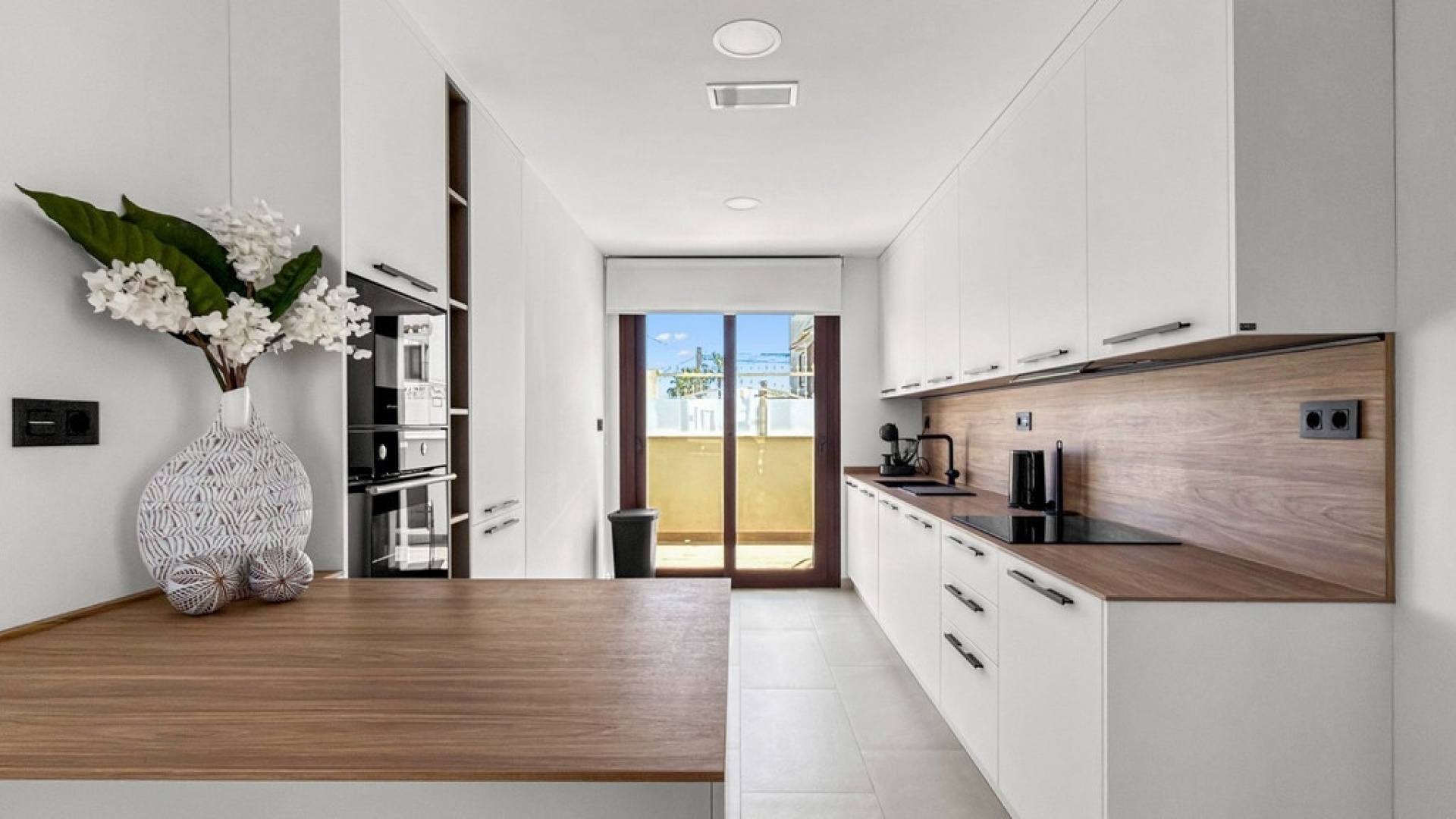 Resale - Apartment - Torrevieja - Torrevieja Centro
