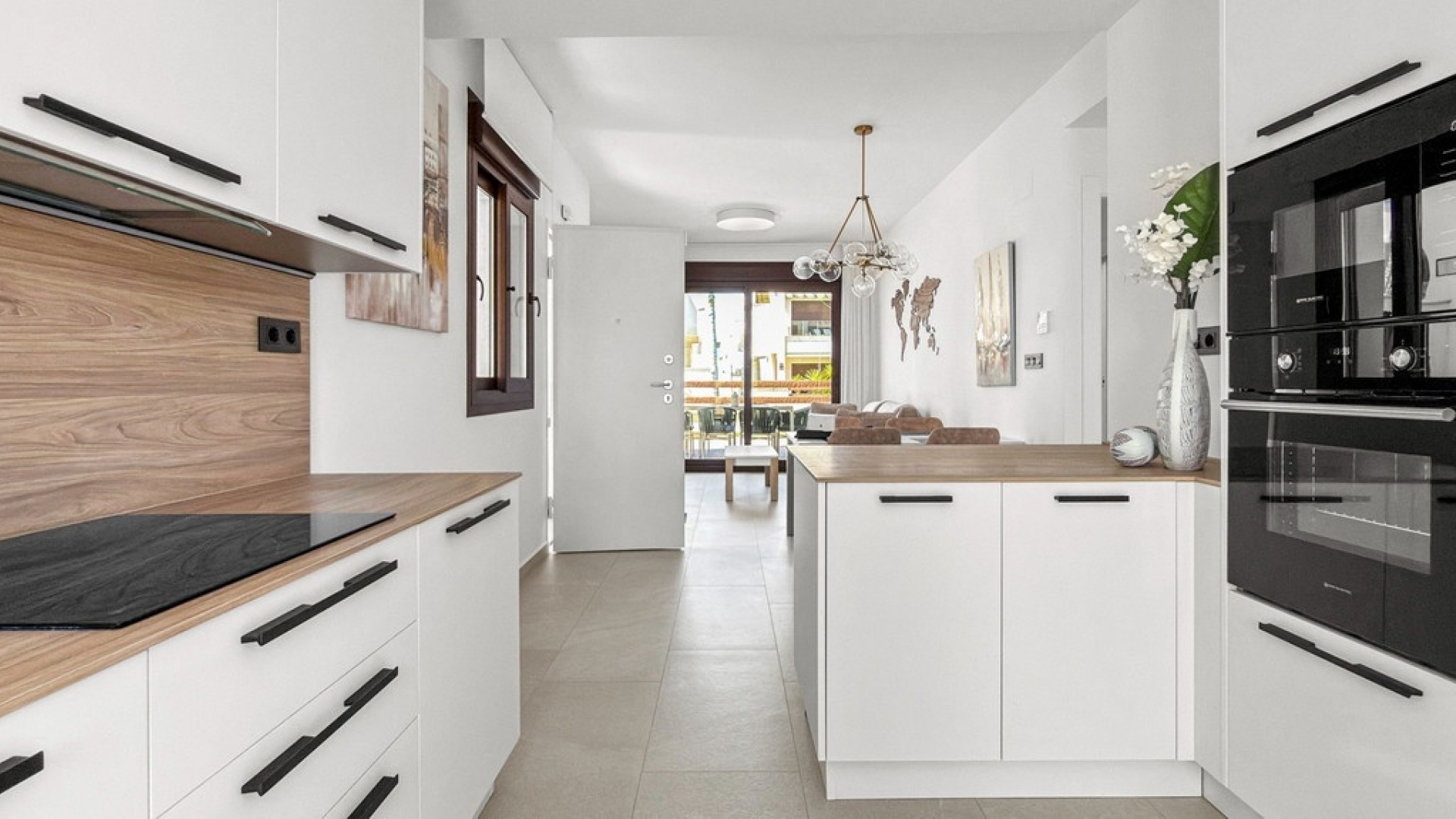 Resale - Apartment - Torrevieja - Torrevieja Centro