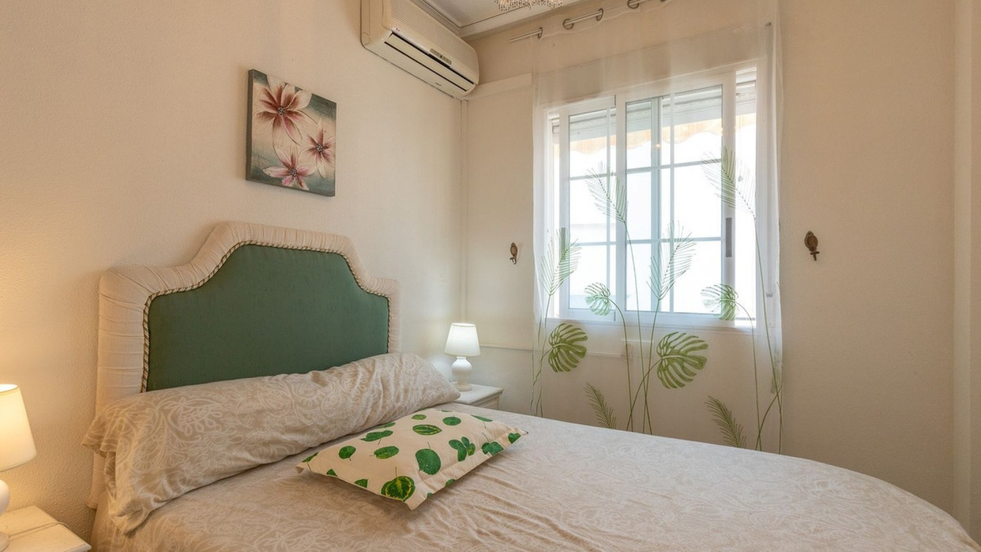Resale - Apartment - Torrevieja - Torrevieja Centro