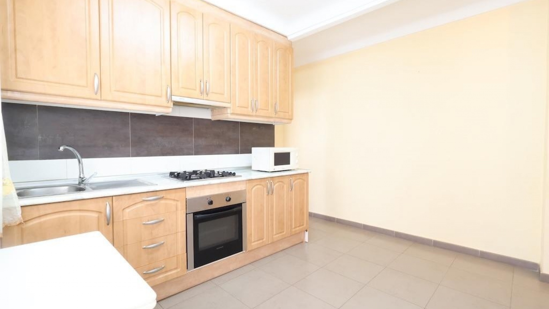 Resale - Apartment - Torrevieja - Torrevieja Centro