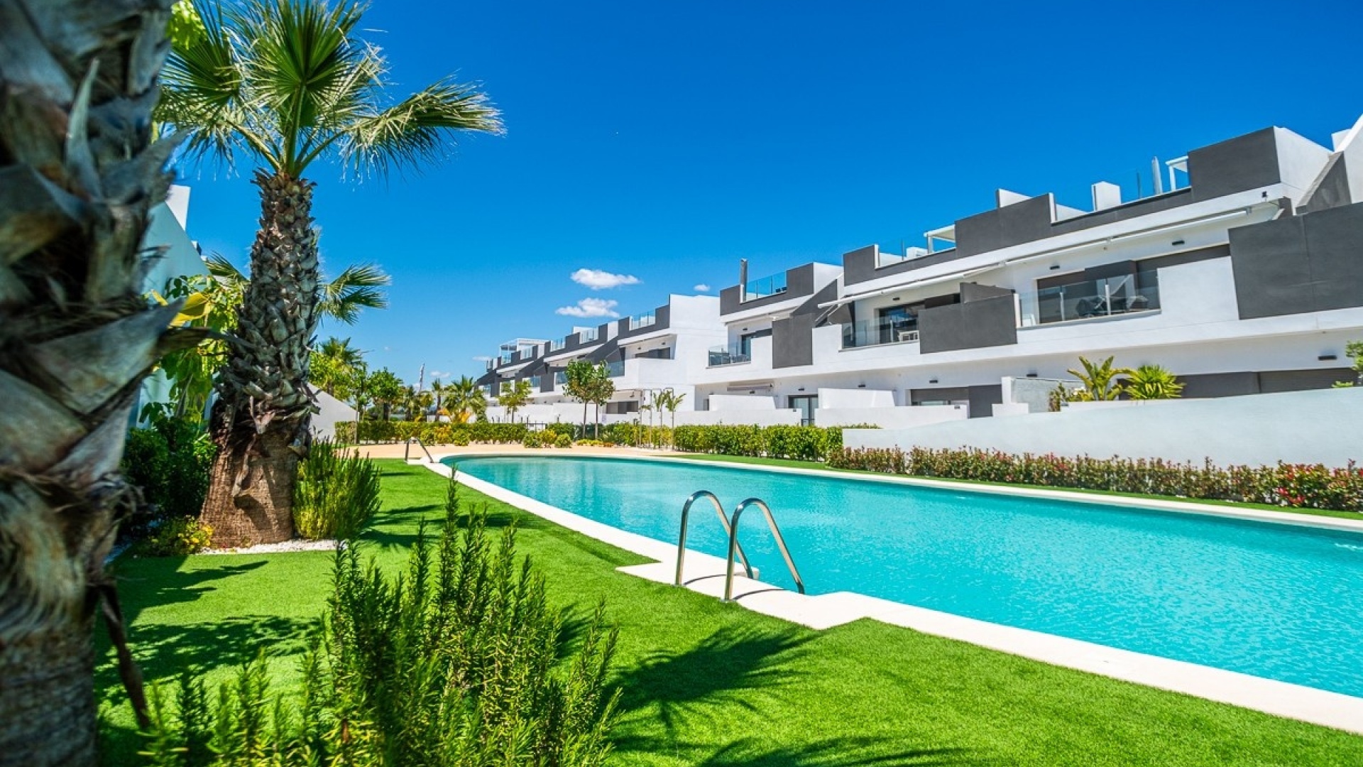 Resale - Apartment - Torrevieja - Torrevieja Centro