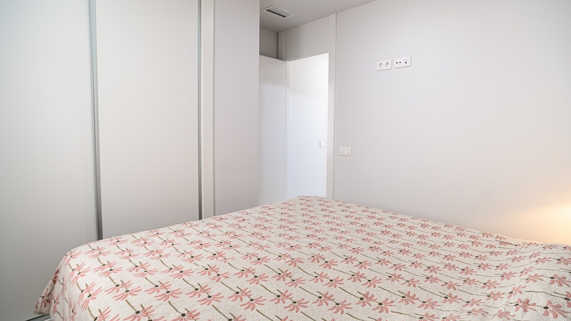 Resale - Apartment - Torrevieja - Torrevieja Centro