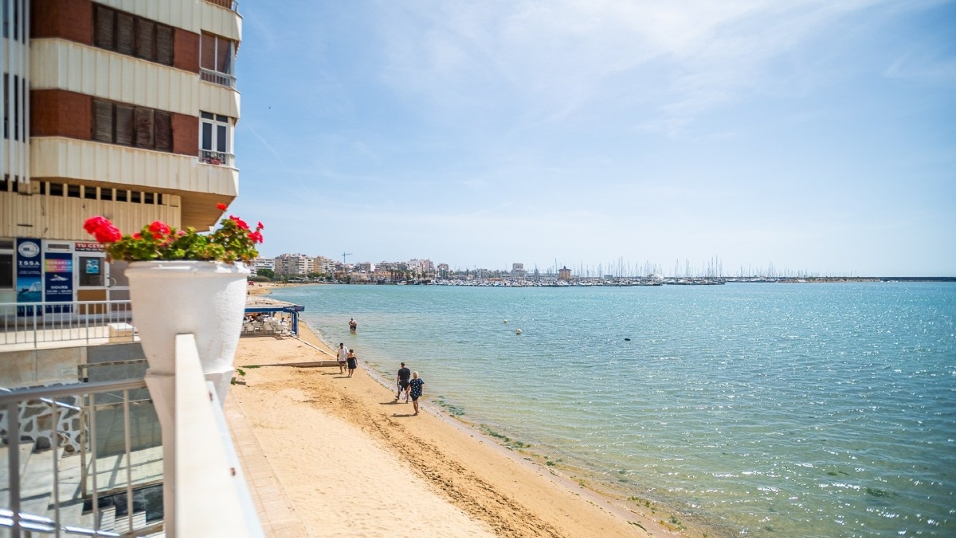 Resale - Apartment - Torrevieja - Torrevieja Centro