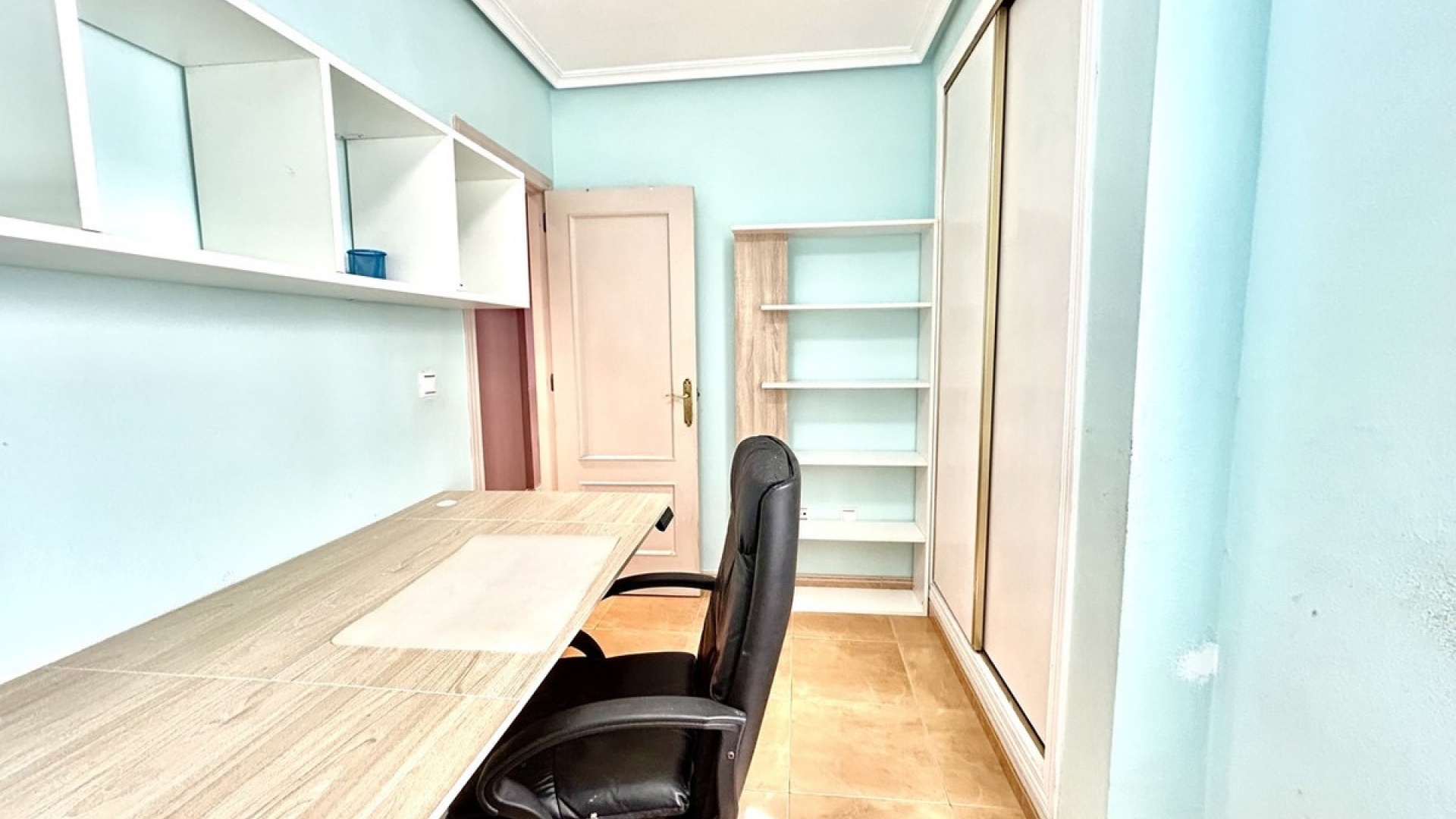 Resale - Apartment - Torrevieja - Torrevieja Centro