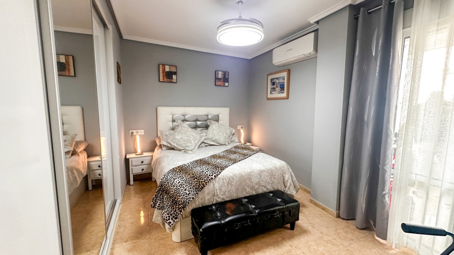 Resale - Apartment - Torrevieja - Torrevieja Centro
