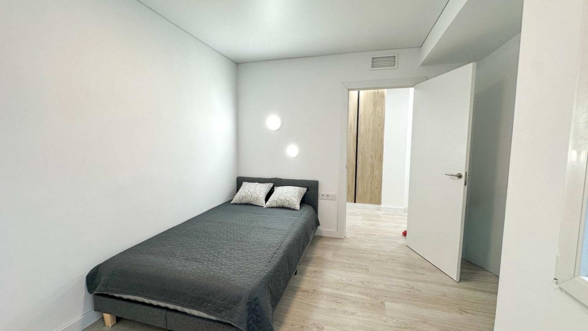 Resale - Apartment - Torrevieja - Torrevieja Centro