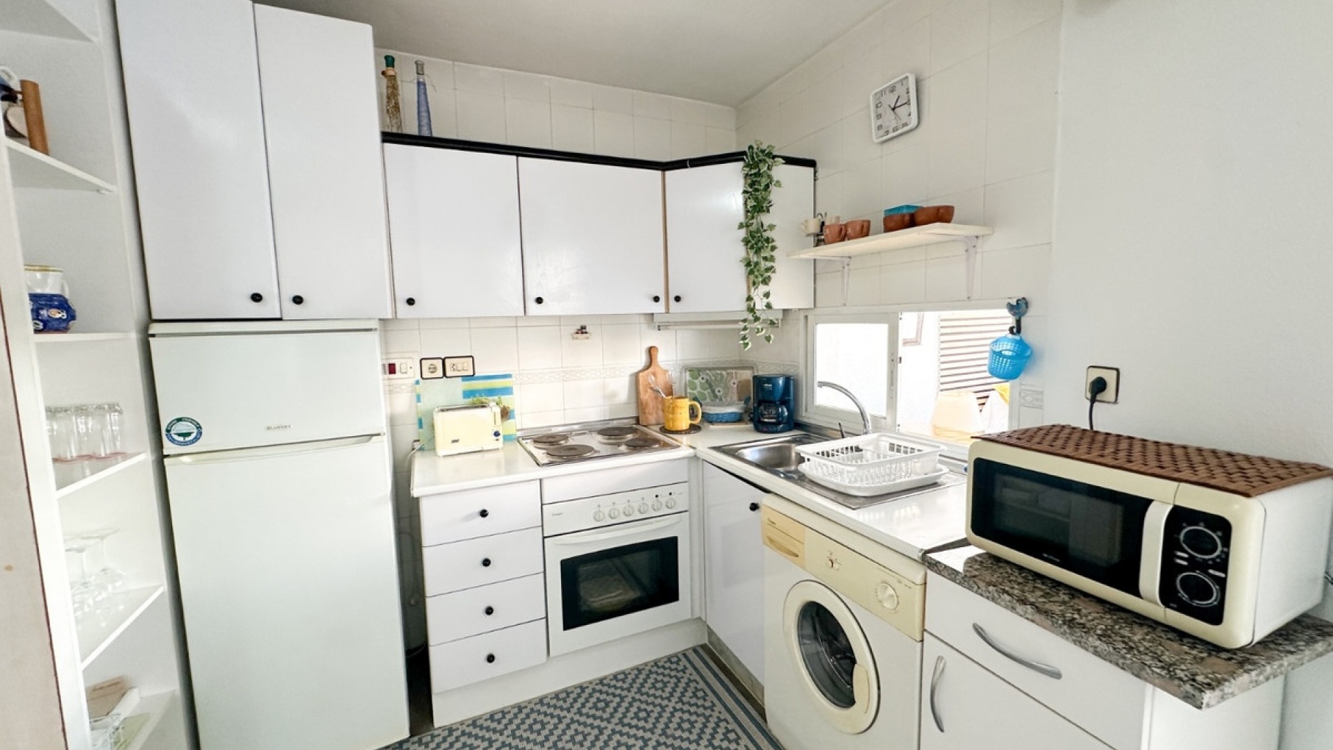 Resale - Apartment - Torrevieja - Torrevieja Centro