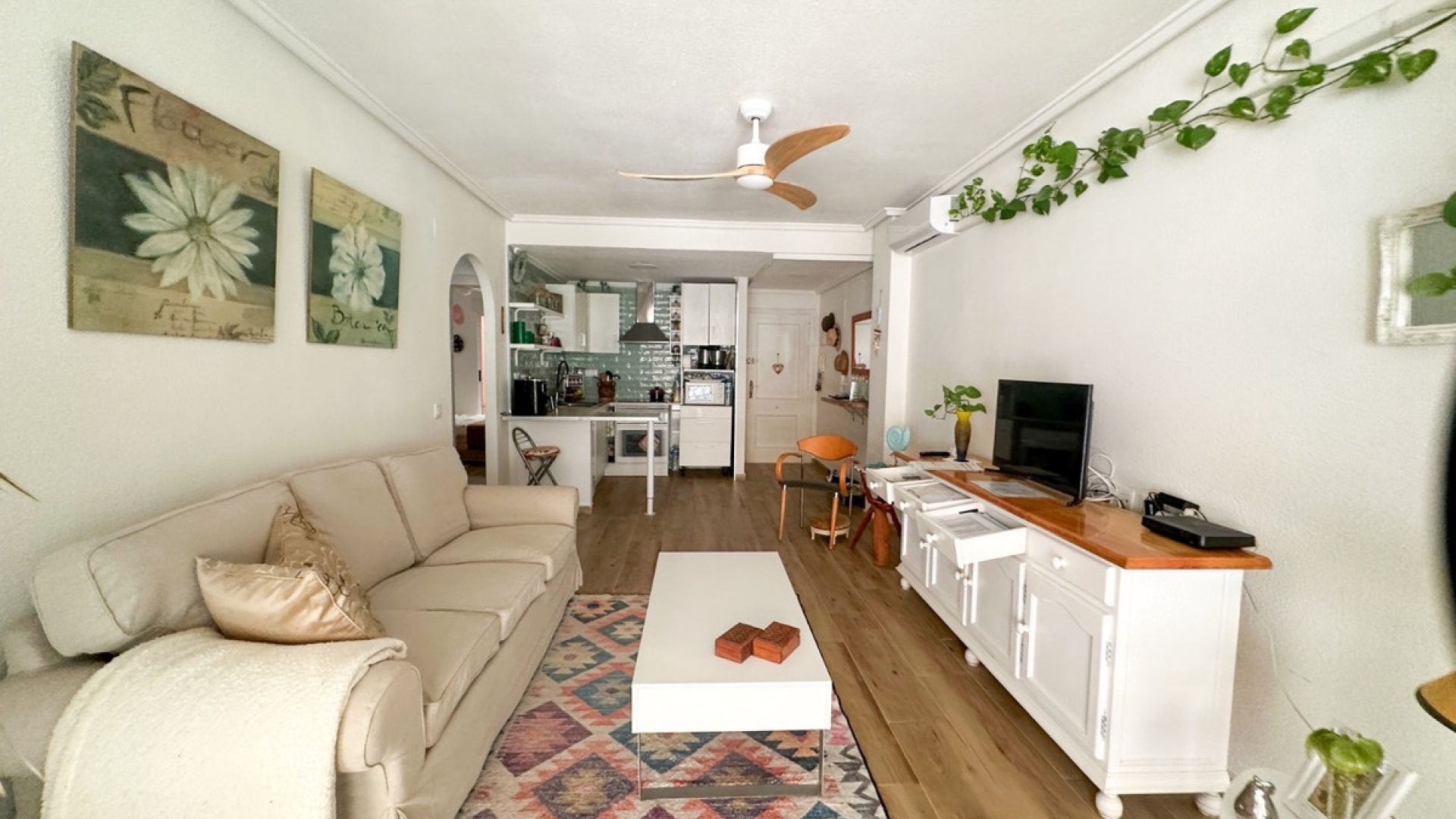 Resale - Apartment - Torrevieja - Torrevieja Centro