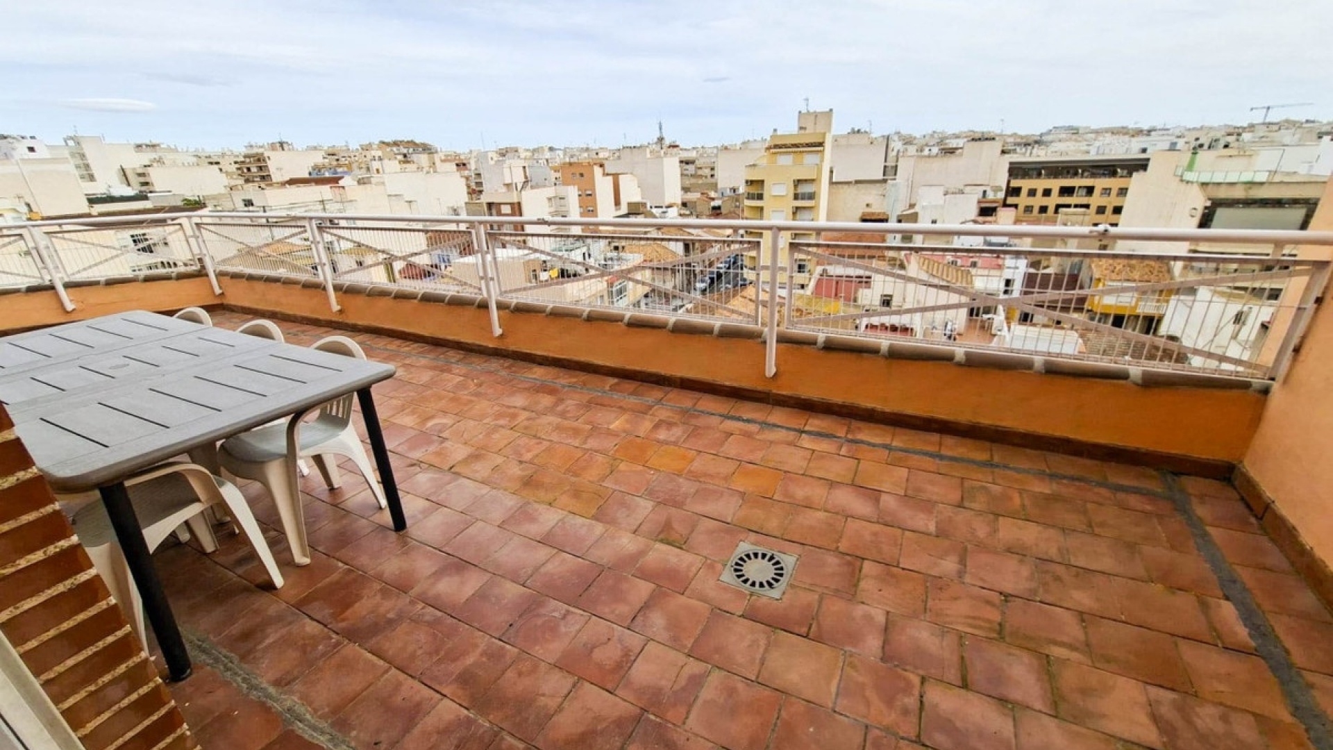 Resale - Apartment - Torrevieja - Torrevieja Centro