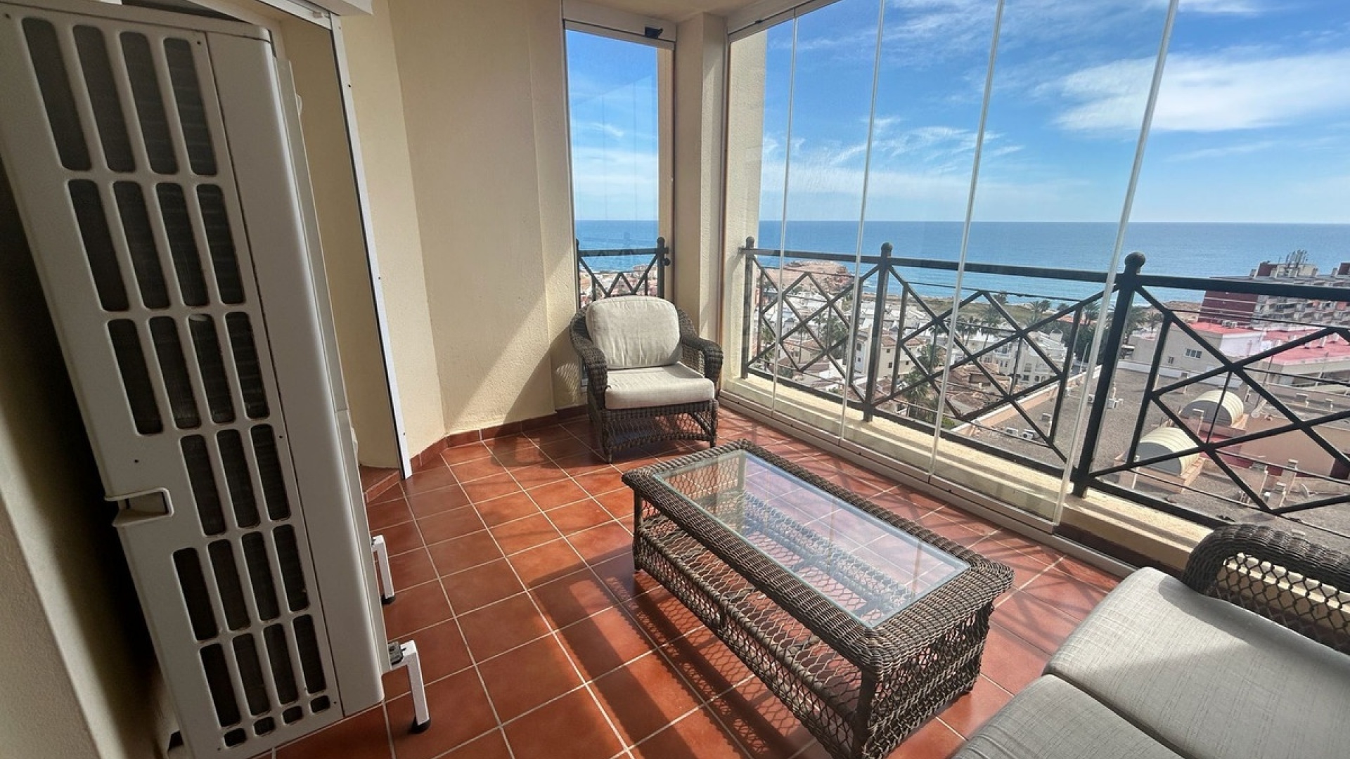 Resale - Apartment - Torrevieja - Torrevieja Centro