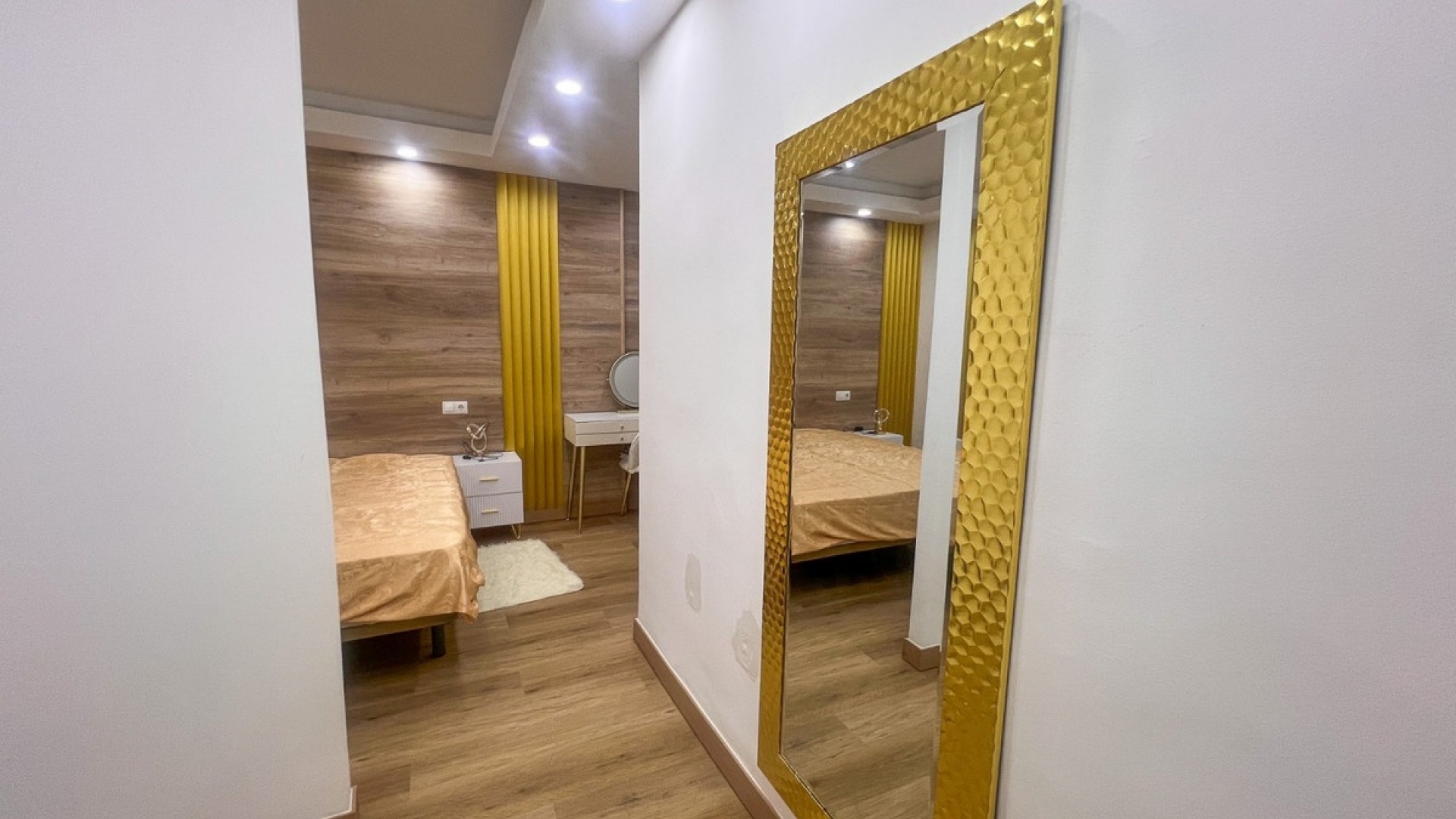 Resale - Apartment - Torrevieja - Torrevieja Centro