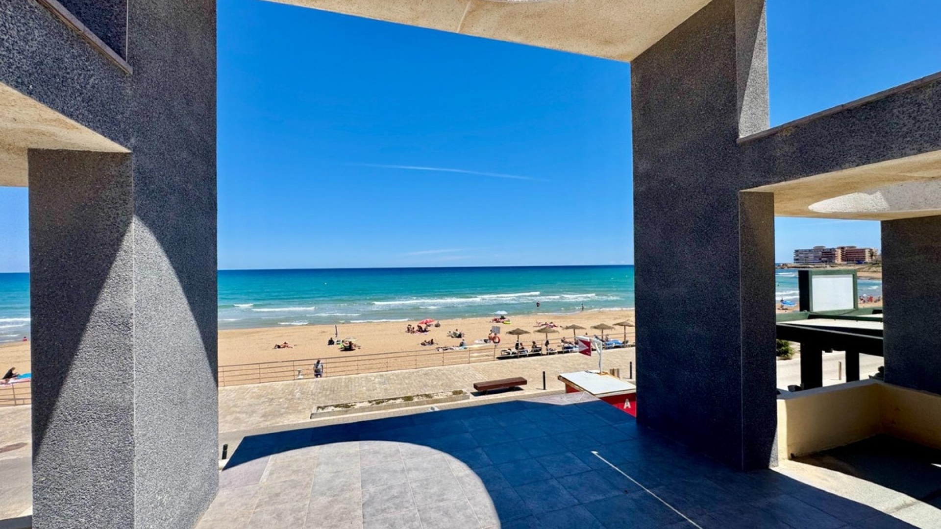 Resale - Apartment - Torrevieja - Torrevieja Centro