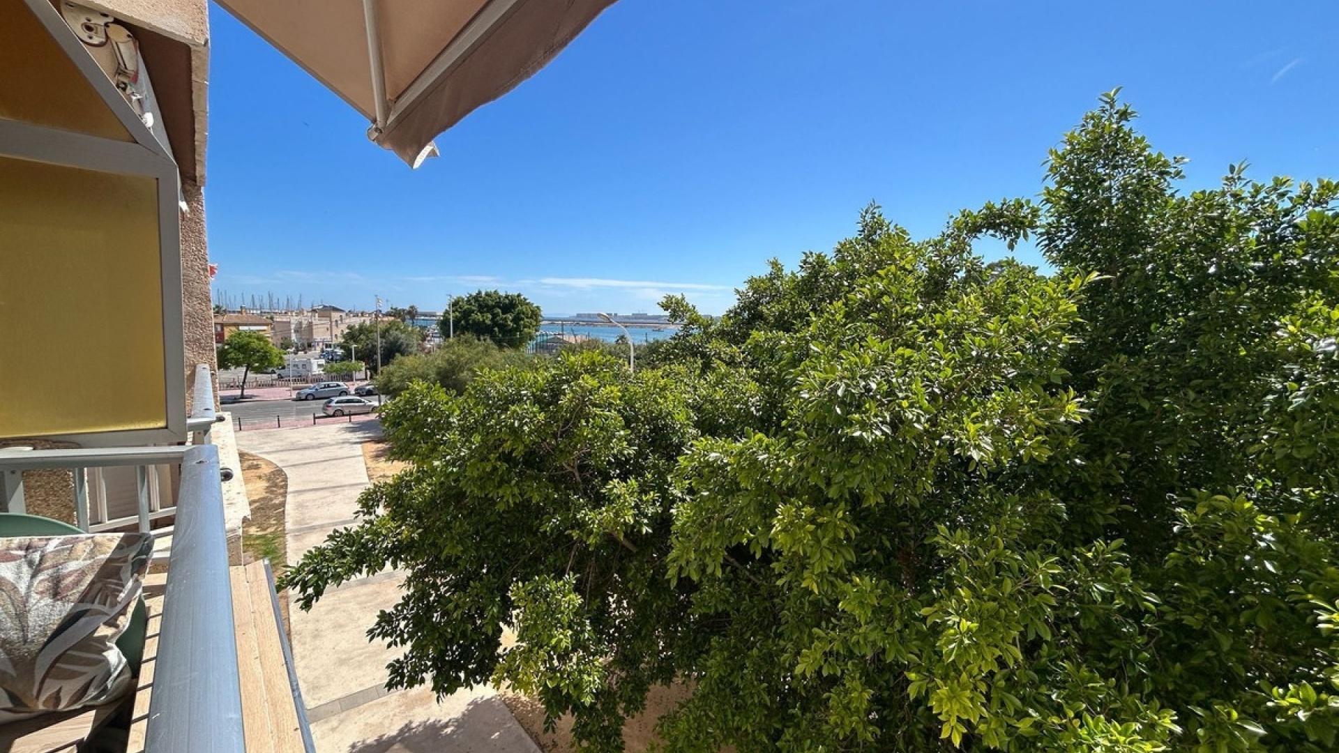 Resale - Apartment - Torrevieja - Torrevieja Centro