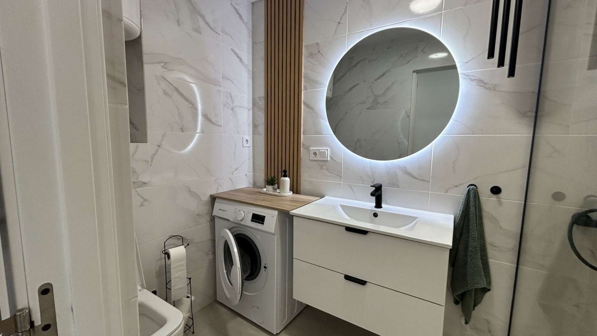 Resale - Apartment - Torrevieja - Torrevieja Centro