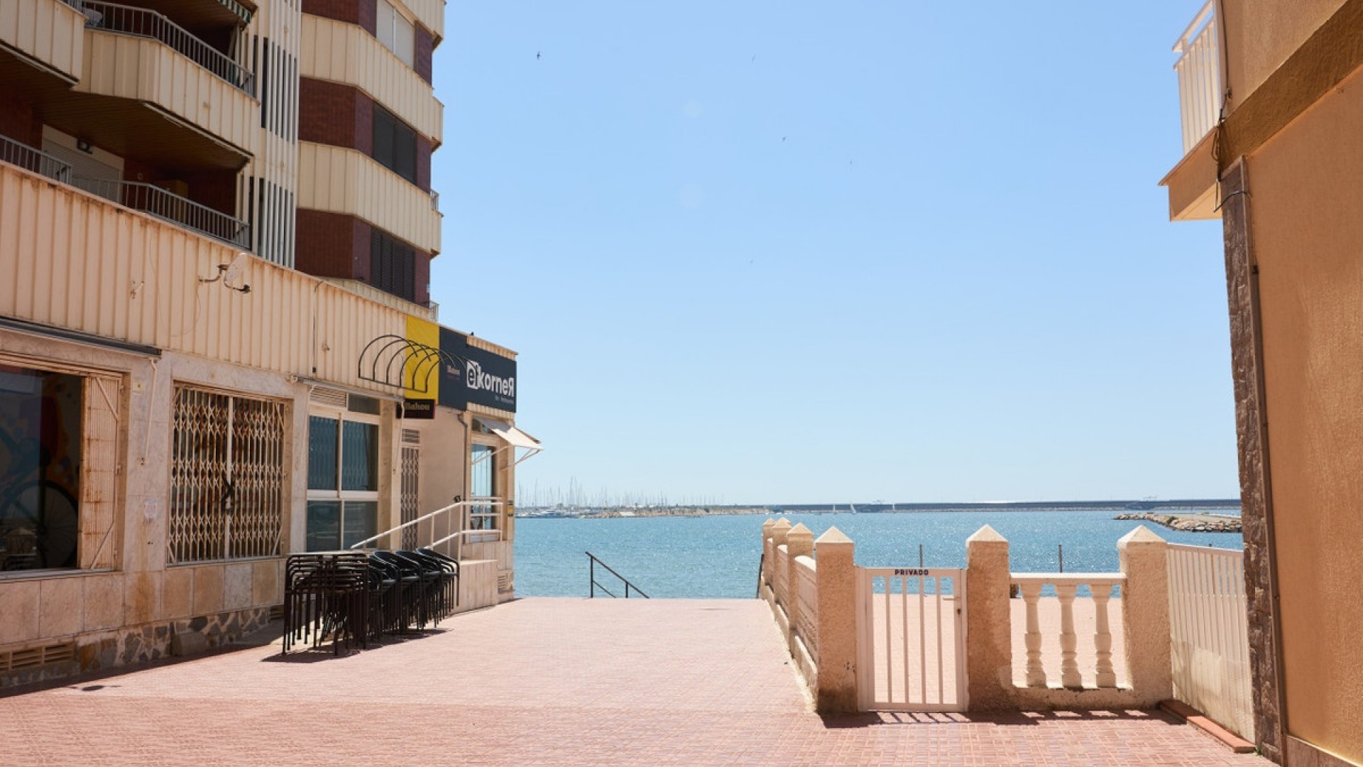 Resale - Apartment - Torrevieja - Torrevieja Centro