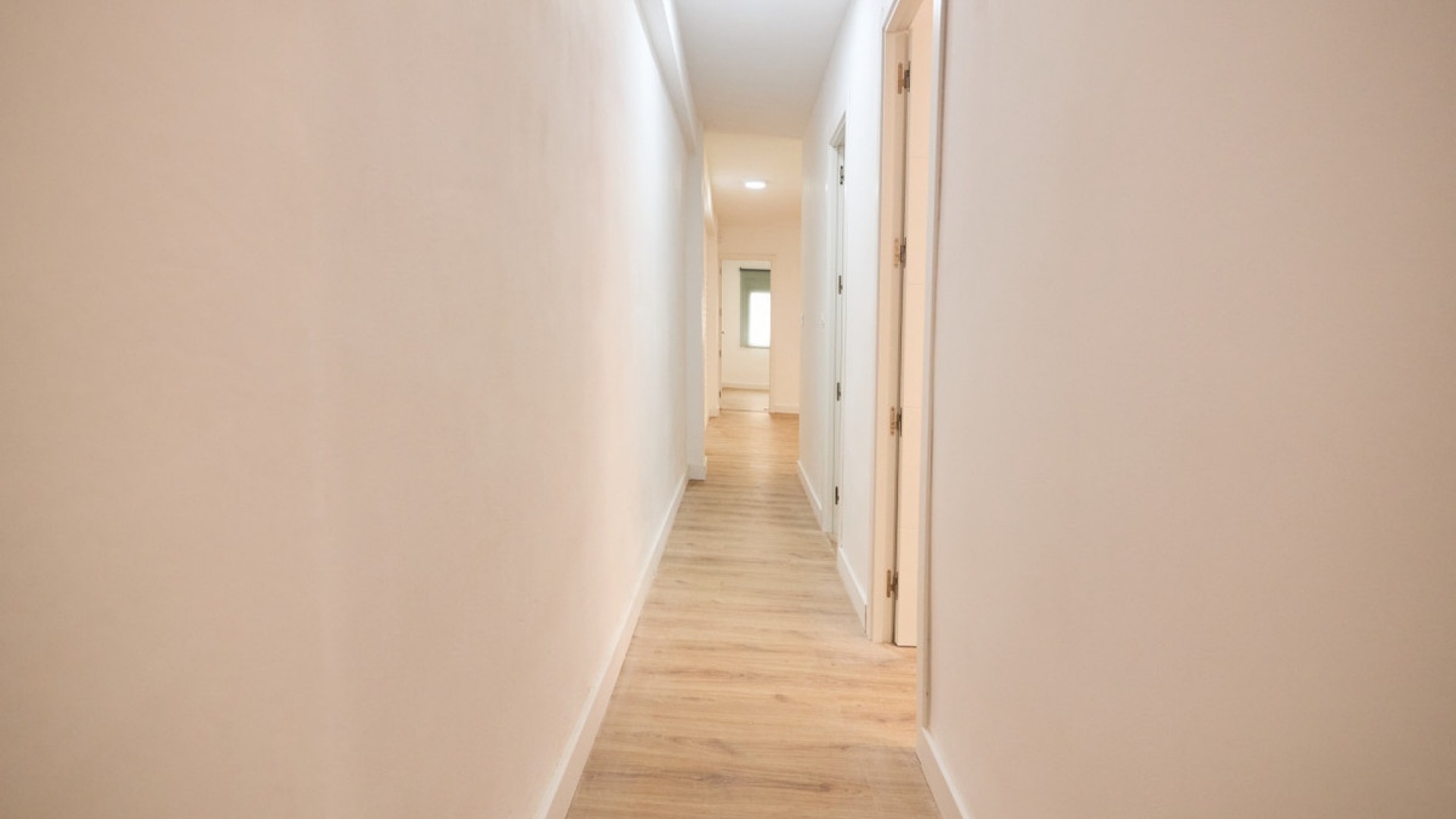 Resale - Apartment - Torrevieja - Torrevieja Centro