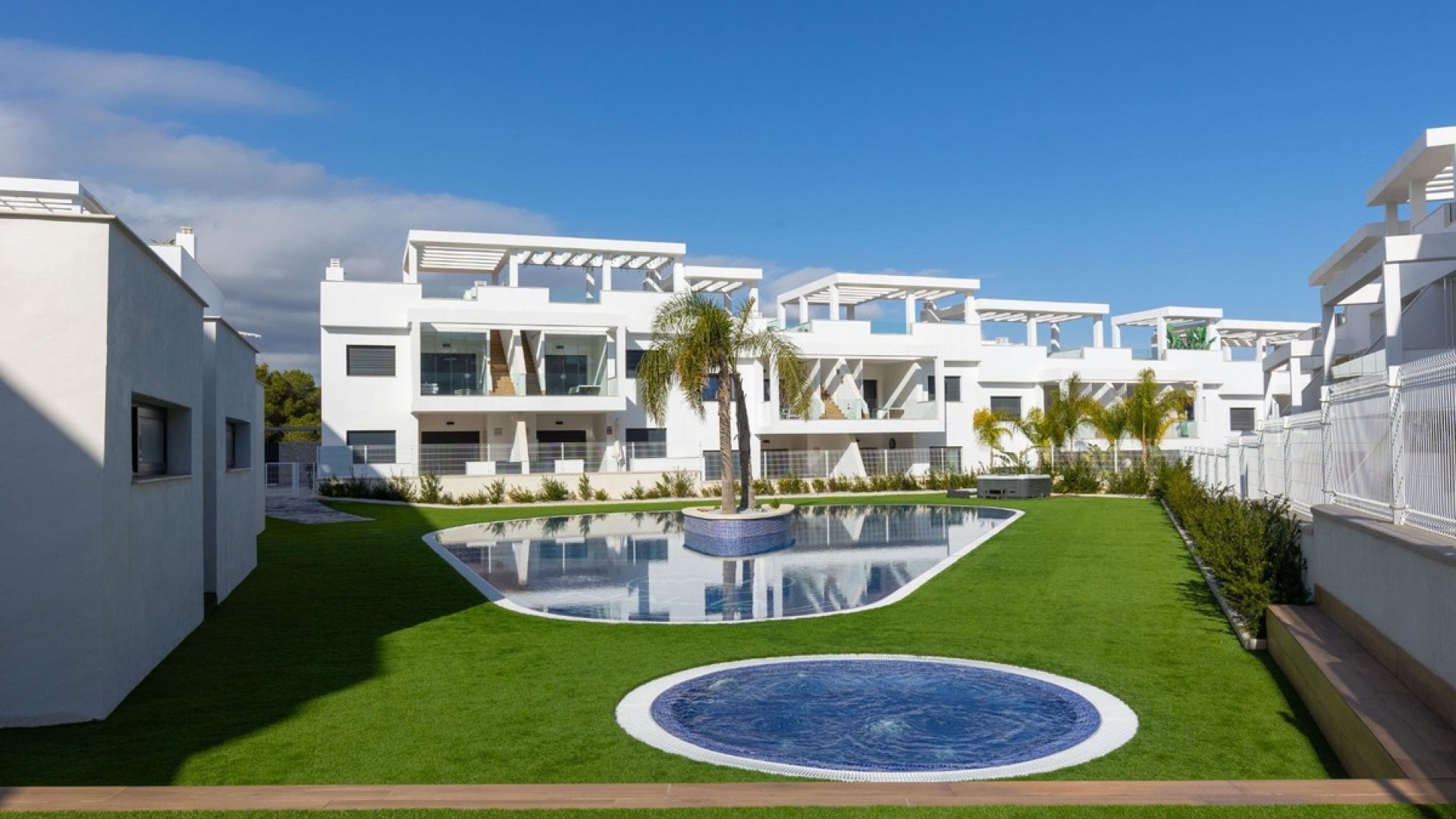 Resale - Apartment - Torrevieja - Torrevieja Centro