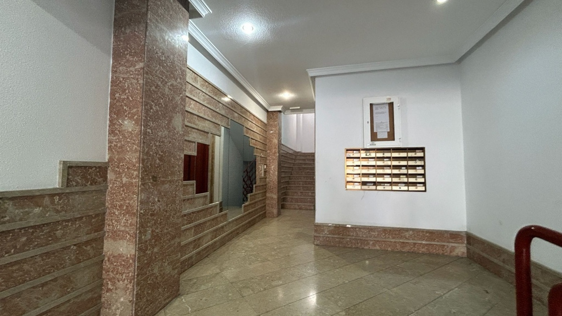 Resale - Apartment - Torrevieja - Torrevieja Centro