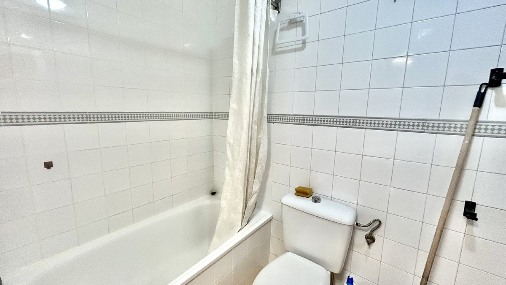 Resale - Apartment - Torrevieja - Torrevieja Centro