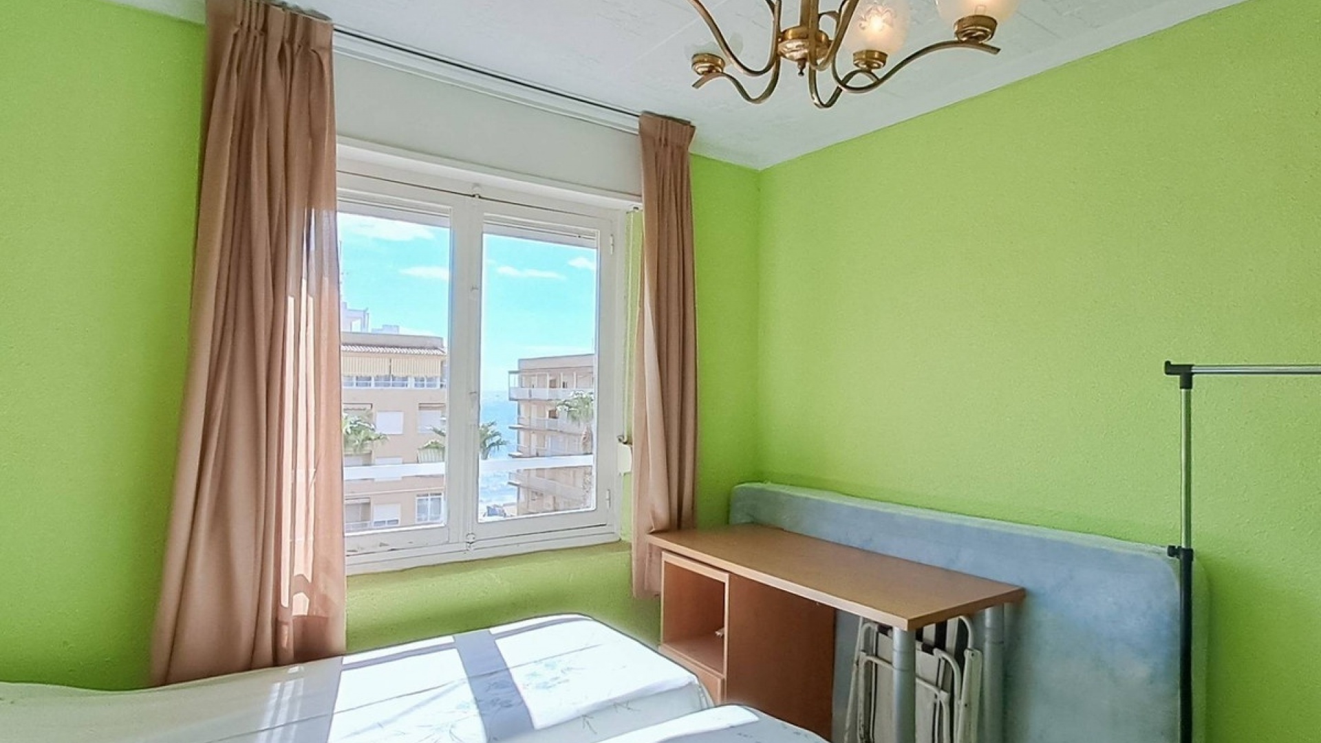 Resale - Apartment - Torrevieja - Torrevieja Centro