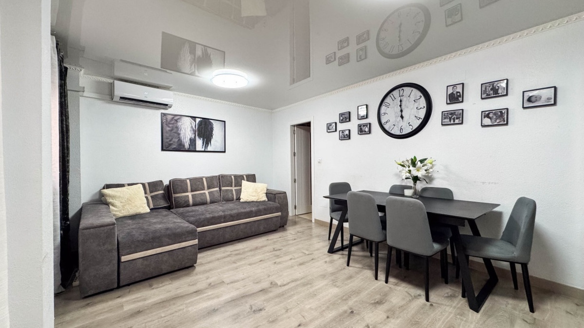 Resale - Apartment - Torrevieja - Torrevieja Centro