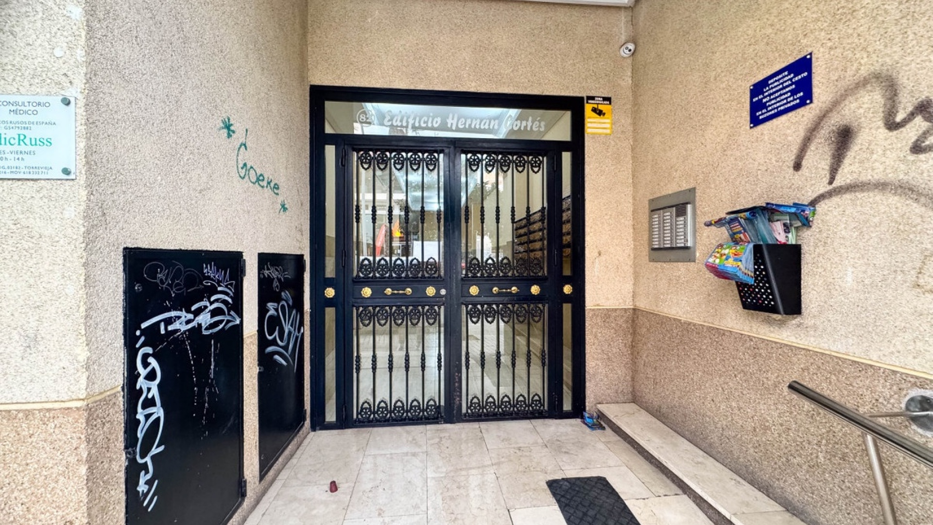 Resale - Apartment - Torrevieja - Torrevieja Centro